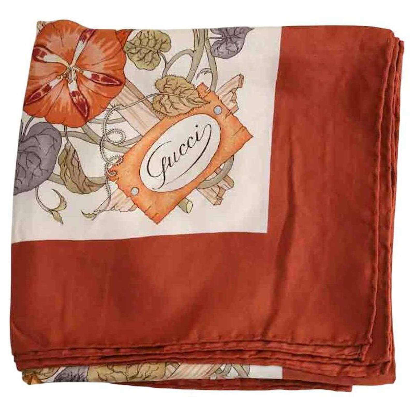 Gucci Silk square Multiple colors  ref.2325512