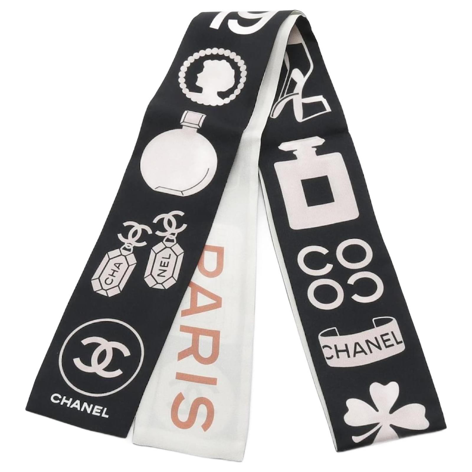 Chanel 31 Rue Cambon Icon Scarf Black Cream Silk  ref.2320905