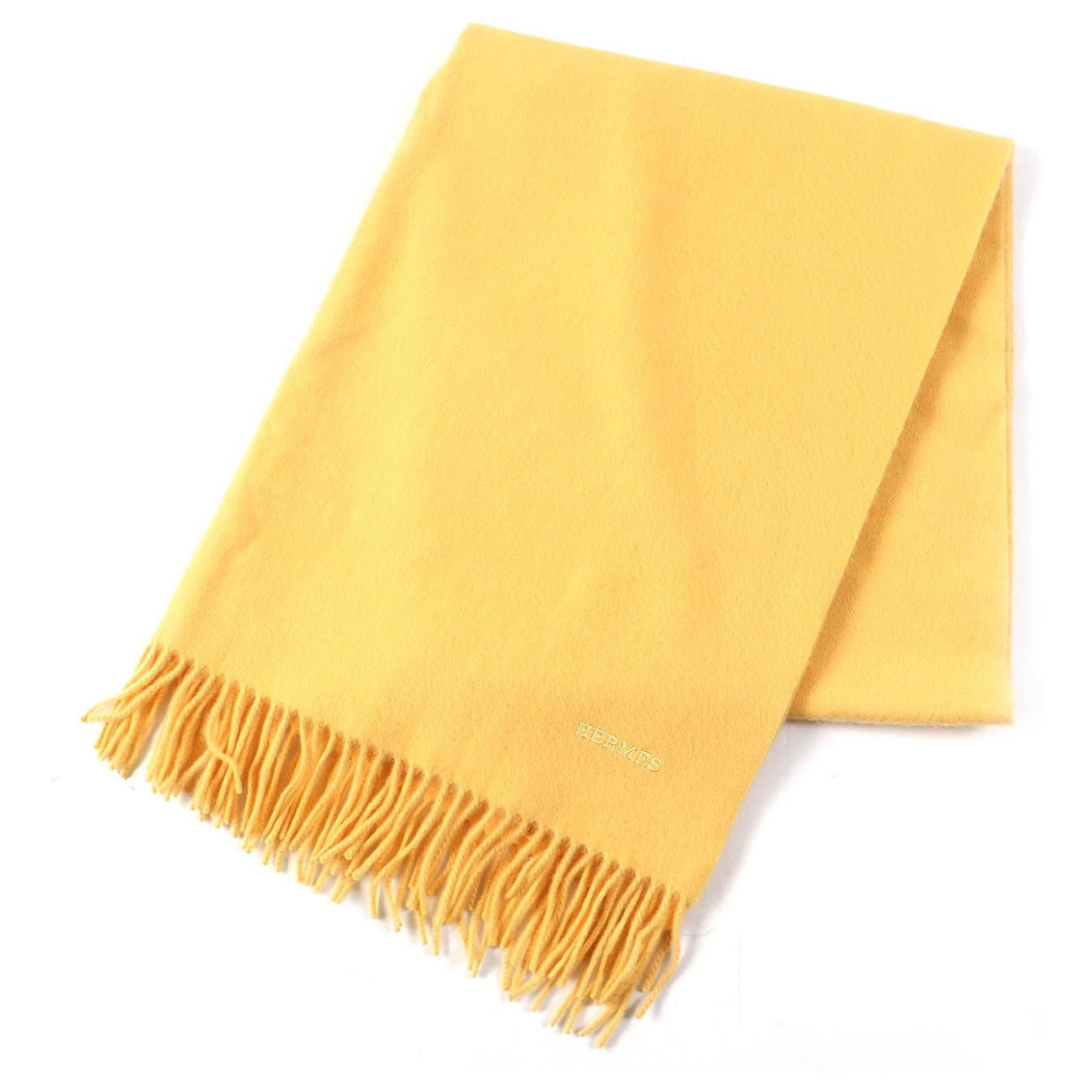Hermès HERMES Cashmere Logo Fringe Shawl Yellow  ref.1703078