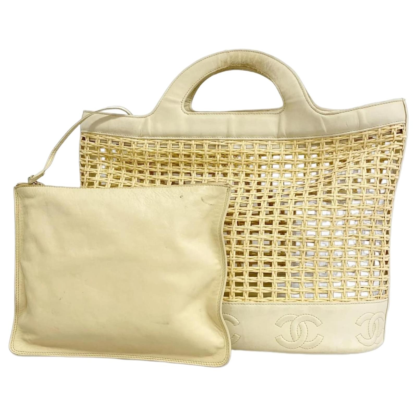 Chanel Beige Handbag Leather Straw  ref.2324751