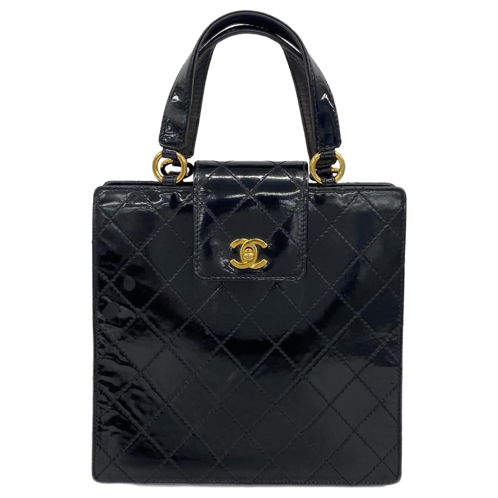 Chanel Black Patent Leather Handbag  ref.2324543