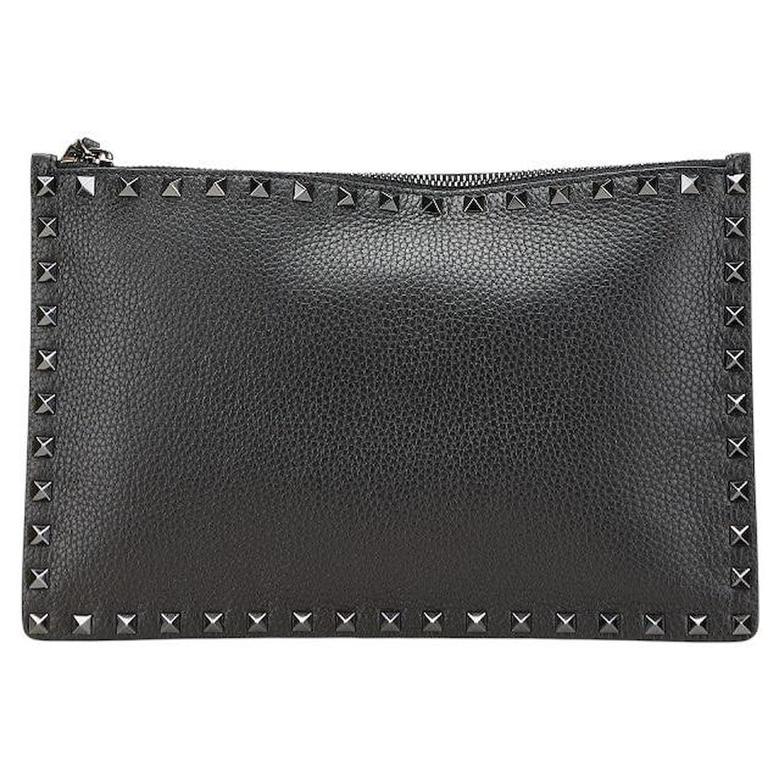 Valentino Garavani Valentino Rockstuds Leather Clutch Bag Black  ref.2326482