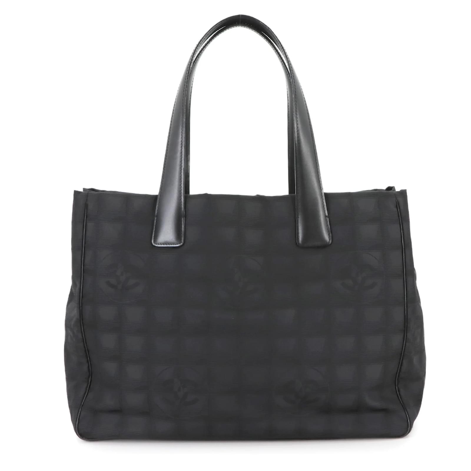 Chanel New Travel Line Tote Bag Black Leather Nylon  ref.2322868