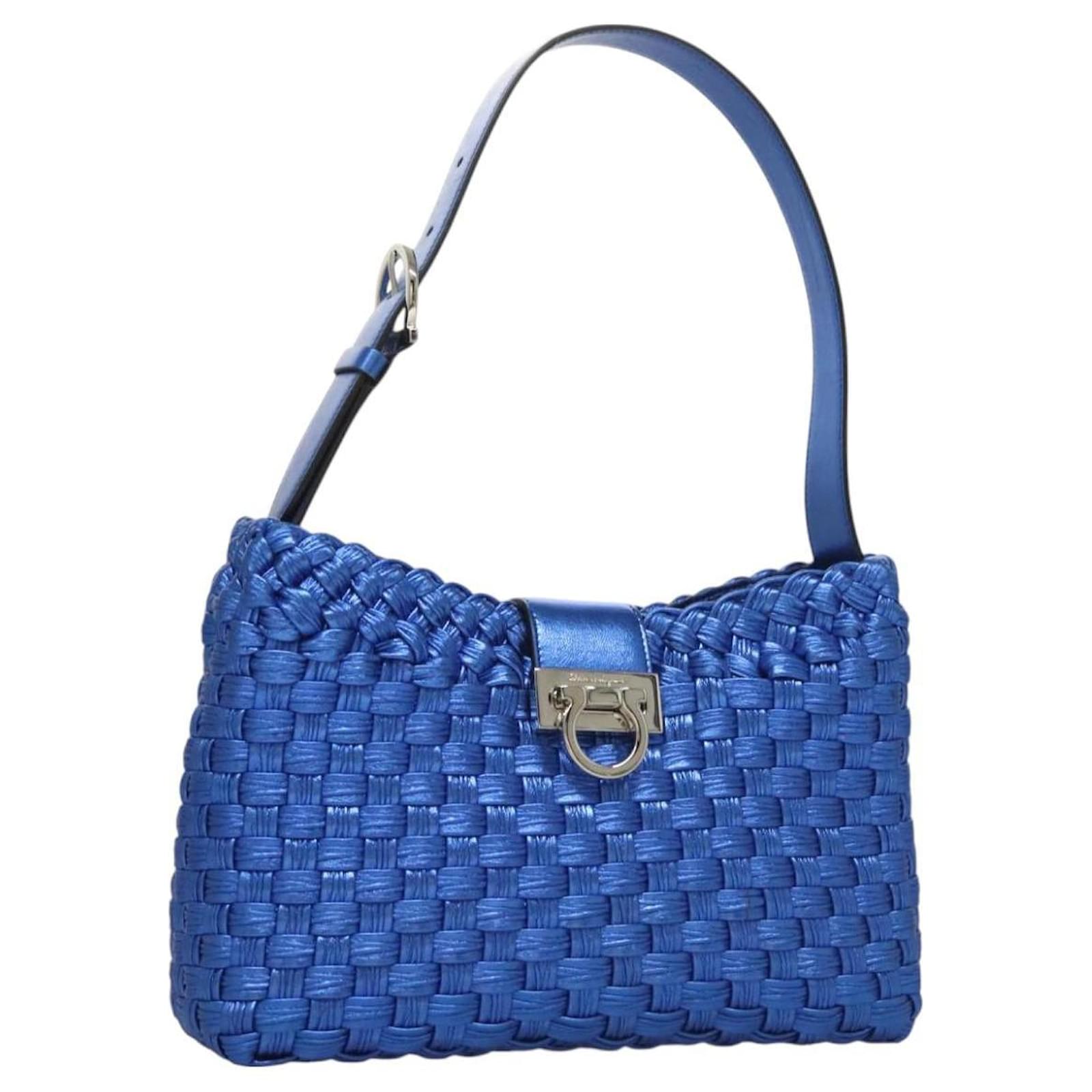 Salvatore Ferragamo Gancini Shoulder Bag Leather Blue Silver Auth 128561V Silvery  ref.2322411