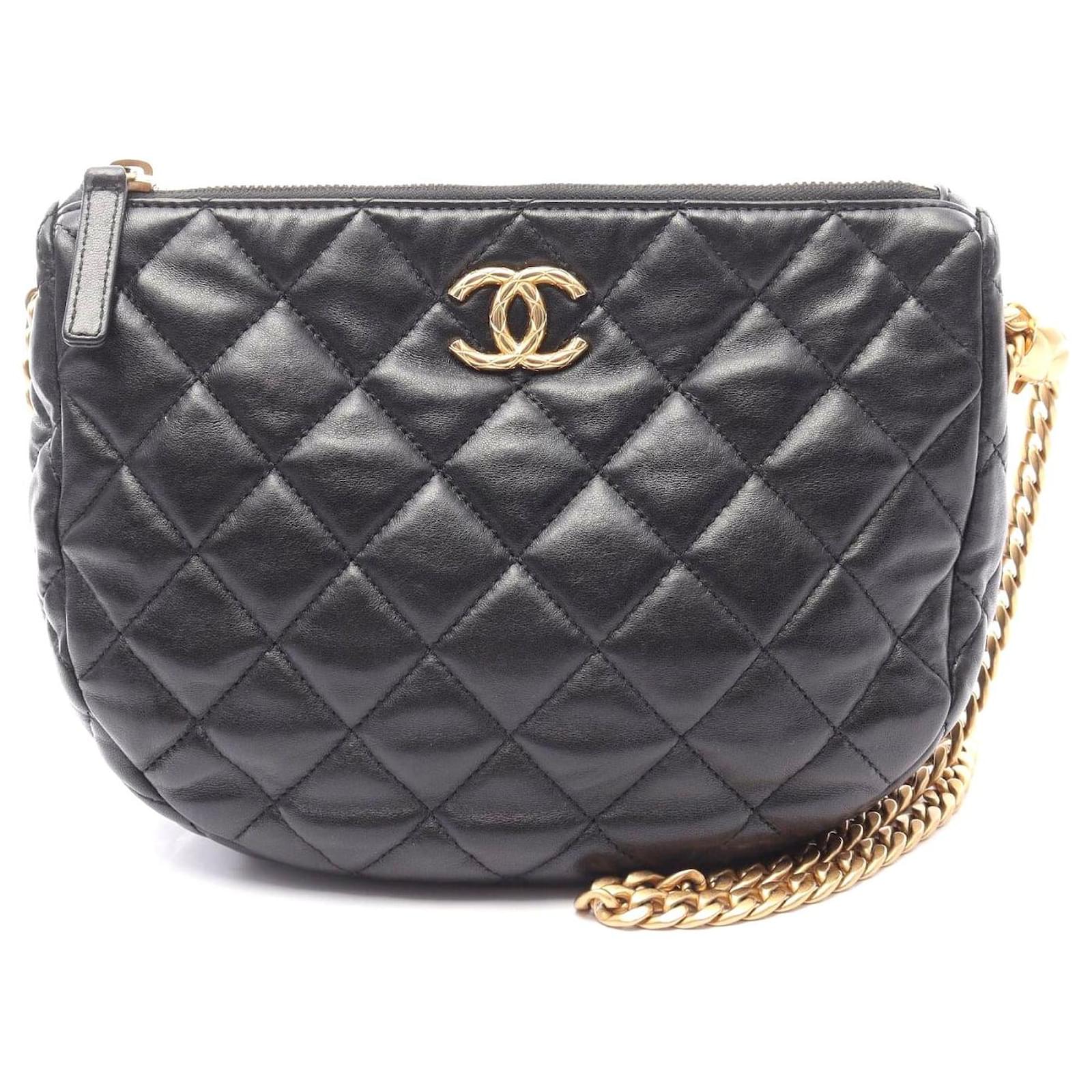 Chanel Matelasse Small Hobo Bag Lambskin Black Leather  ref.2323675