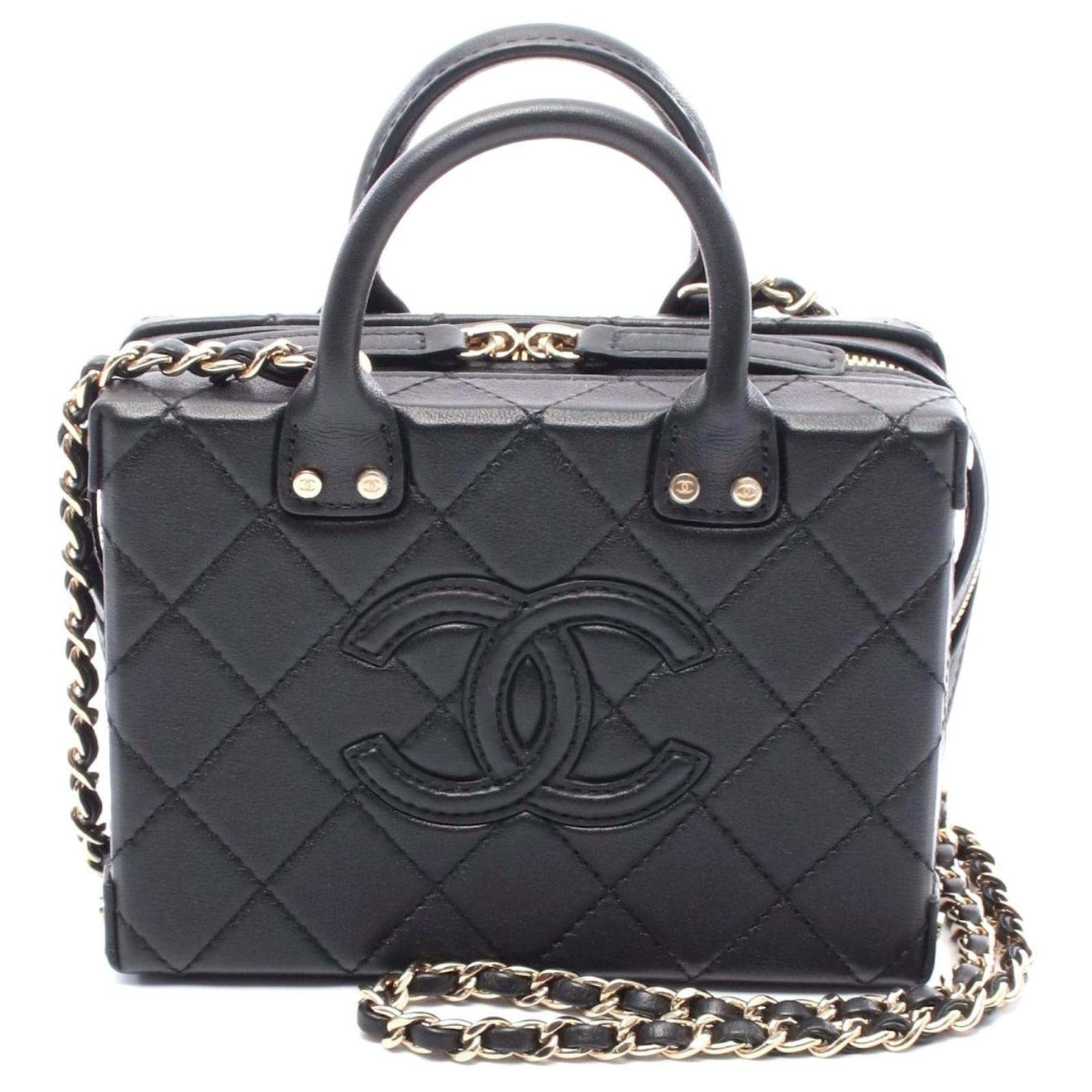 Chanel Small Vanity Case Leather Shoulder Bag Black Pony-style calfskin  ref.2323242