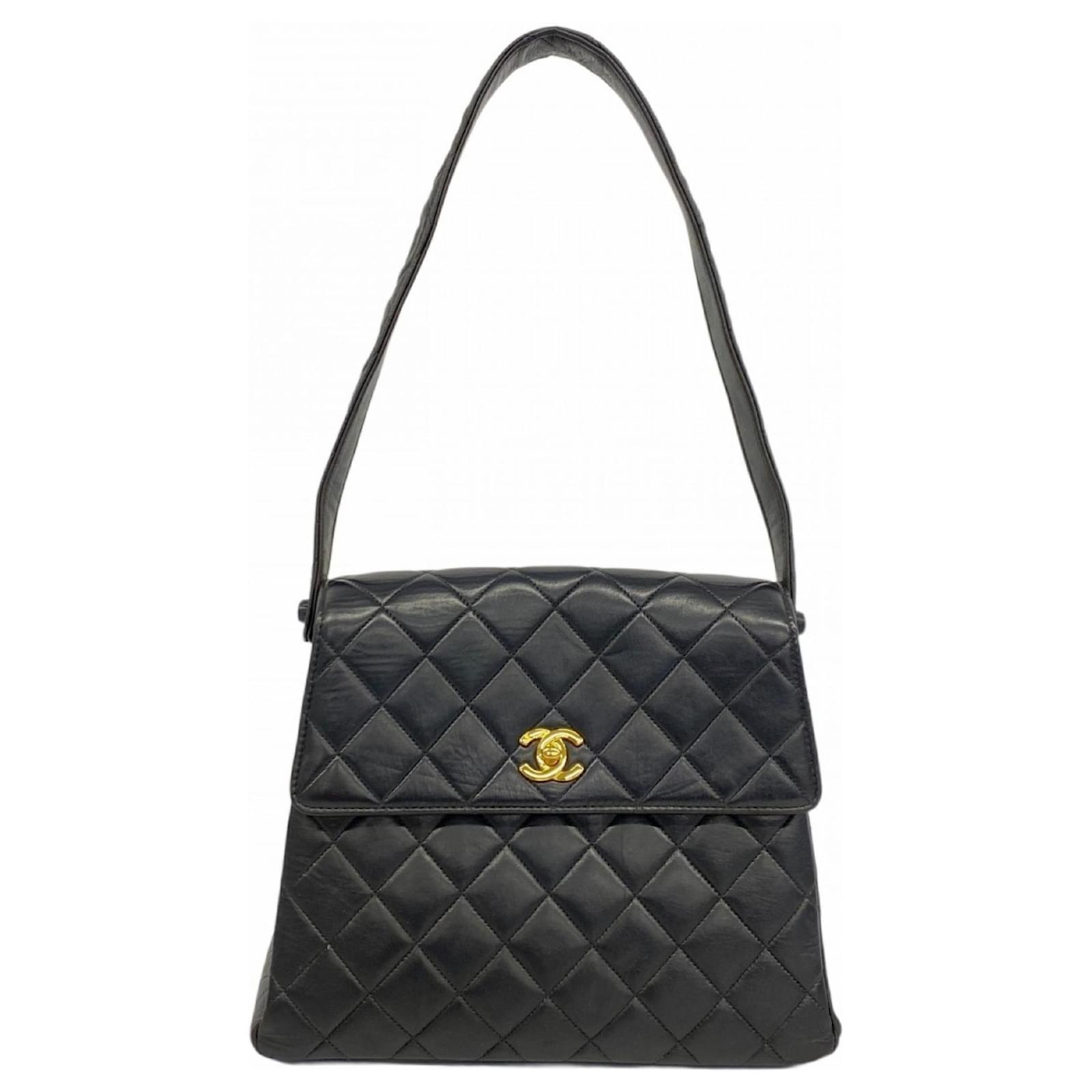 Chanel Black Lambskin Shoulder Bag Leather  ref.2268102