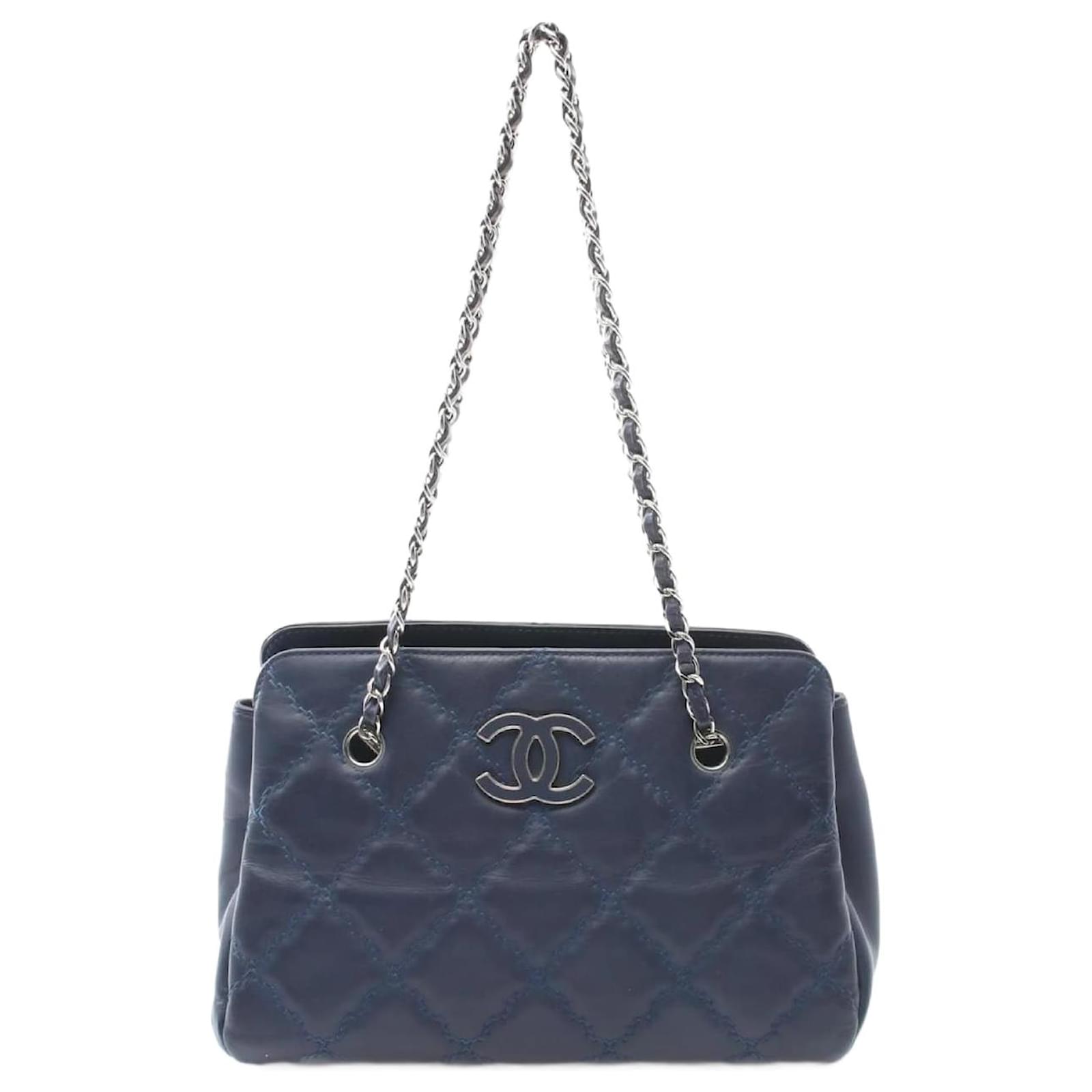 Chanel Ultra Stitch Tote Bag Navy blue Leather  ref.2320332