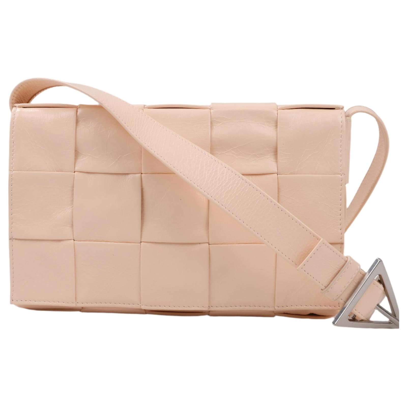 Bottega Veneta Maxi Intrecciato Cassette Leather Shoulder Bag in Powder Beige  ref.2320209