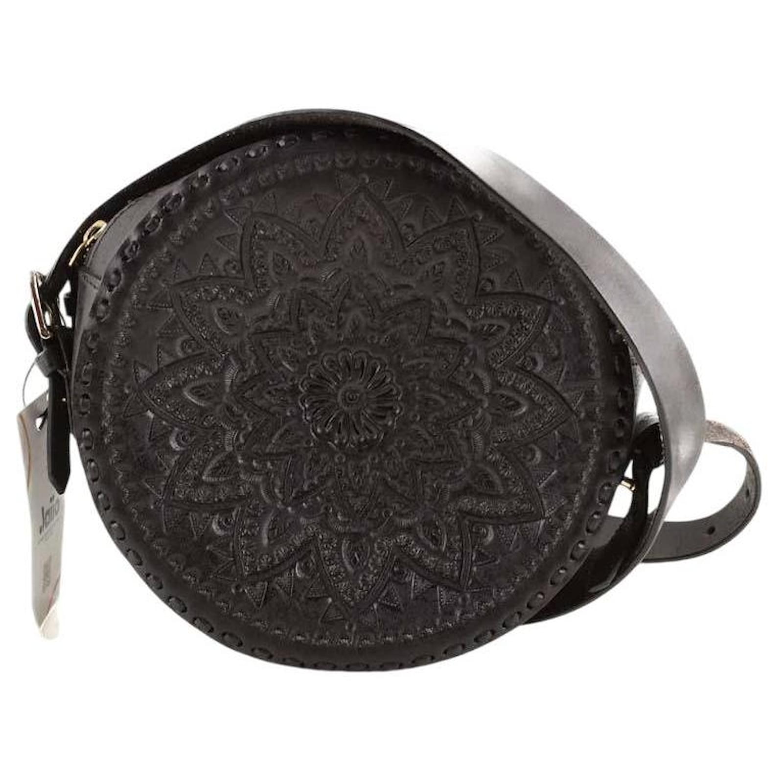 Antik Batik Leather shoulder bag Black  ref.2319127