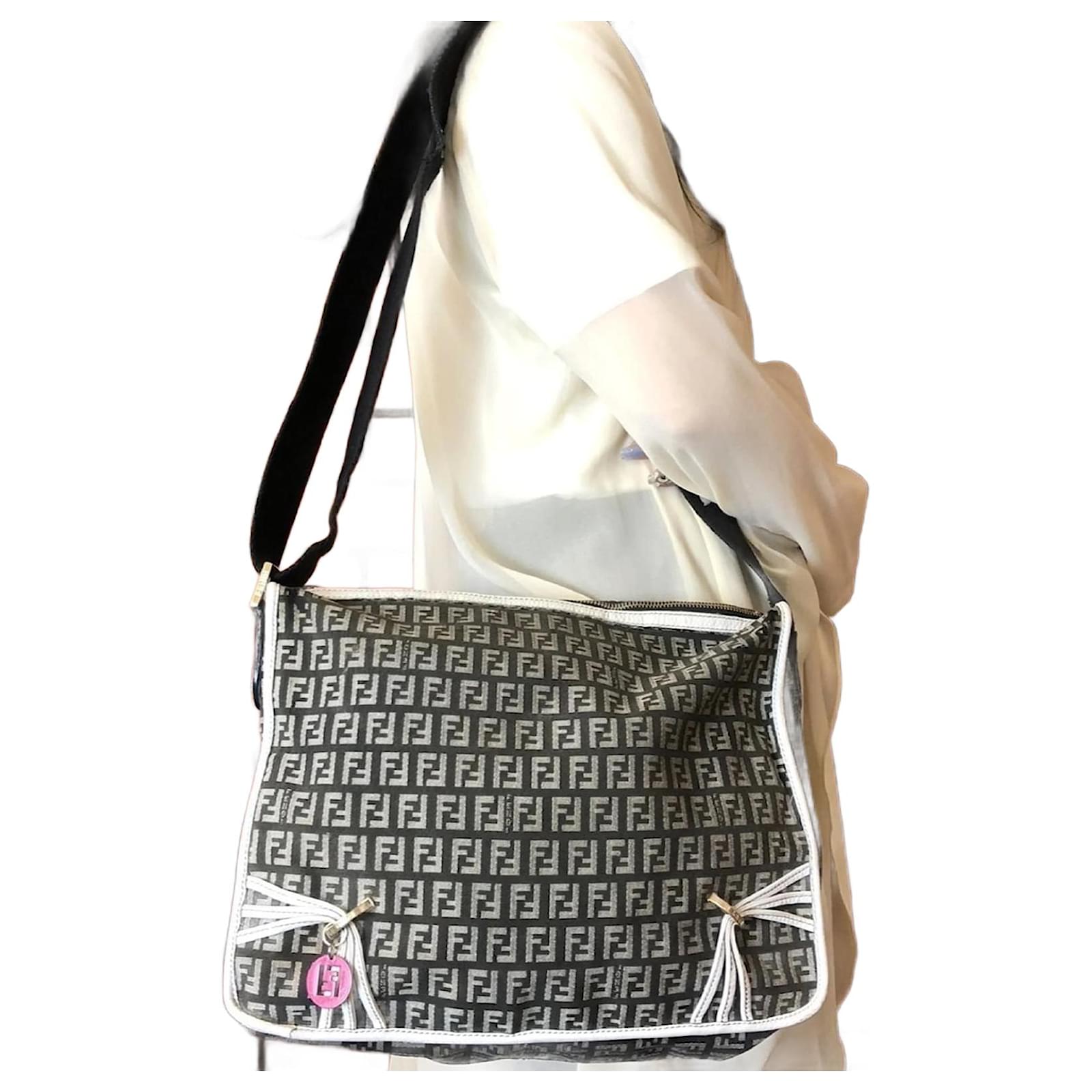 Zucchino Fendi Brown Canvas Shoulder Bag Cloth  ref.2318947
