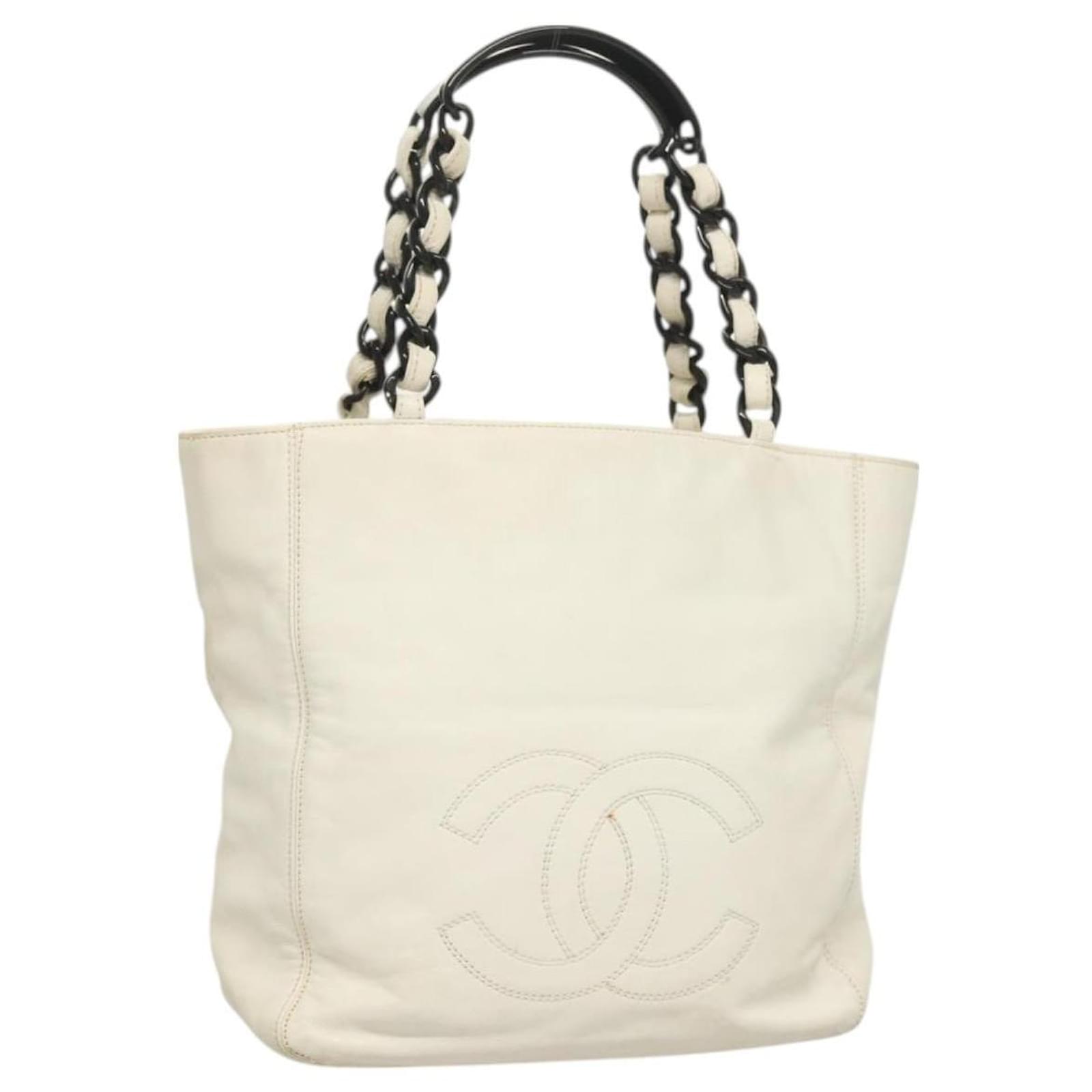 CHANEL Chain Tote Bag Lamb Skin White CC Auth 128237  ref.2318773