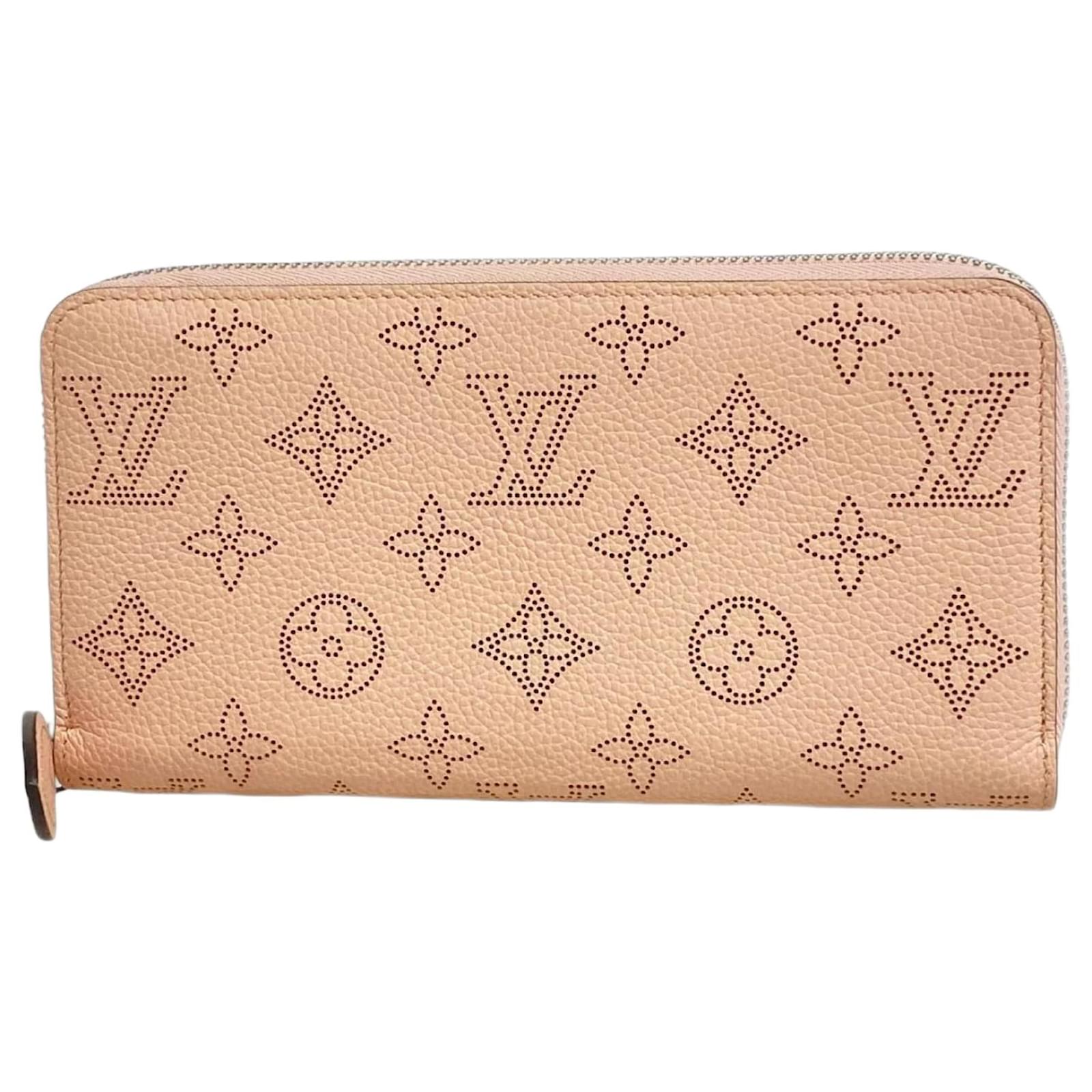 Louis Vuitton Long Wallet Mahina Zippy M82755 Rose Jasmine  ref.2318517