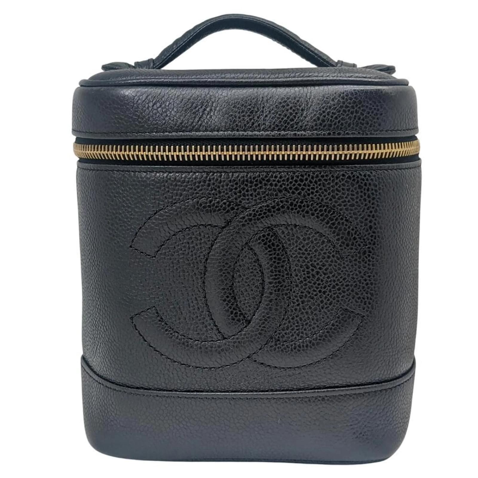 Chanel Black Grained Calfskin Handbag Pouch  ref.2317895