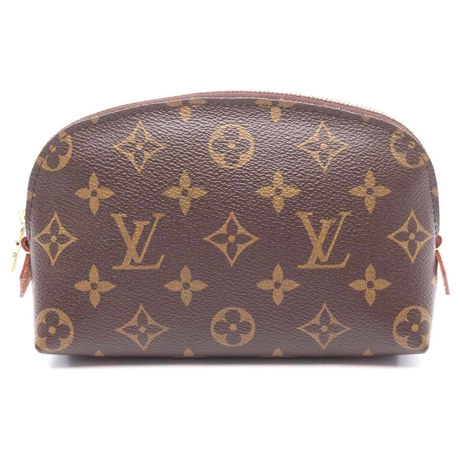 Louis Vuitton Monogram Cosmetic Pouch Brown Cloth  ref.2317447