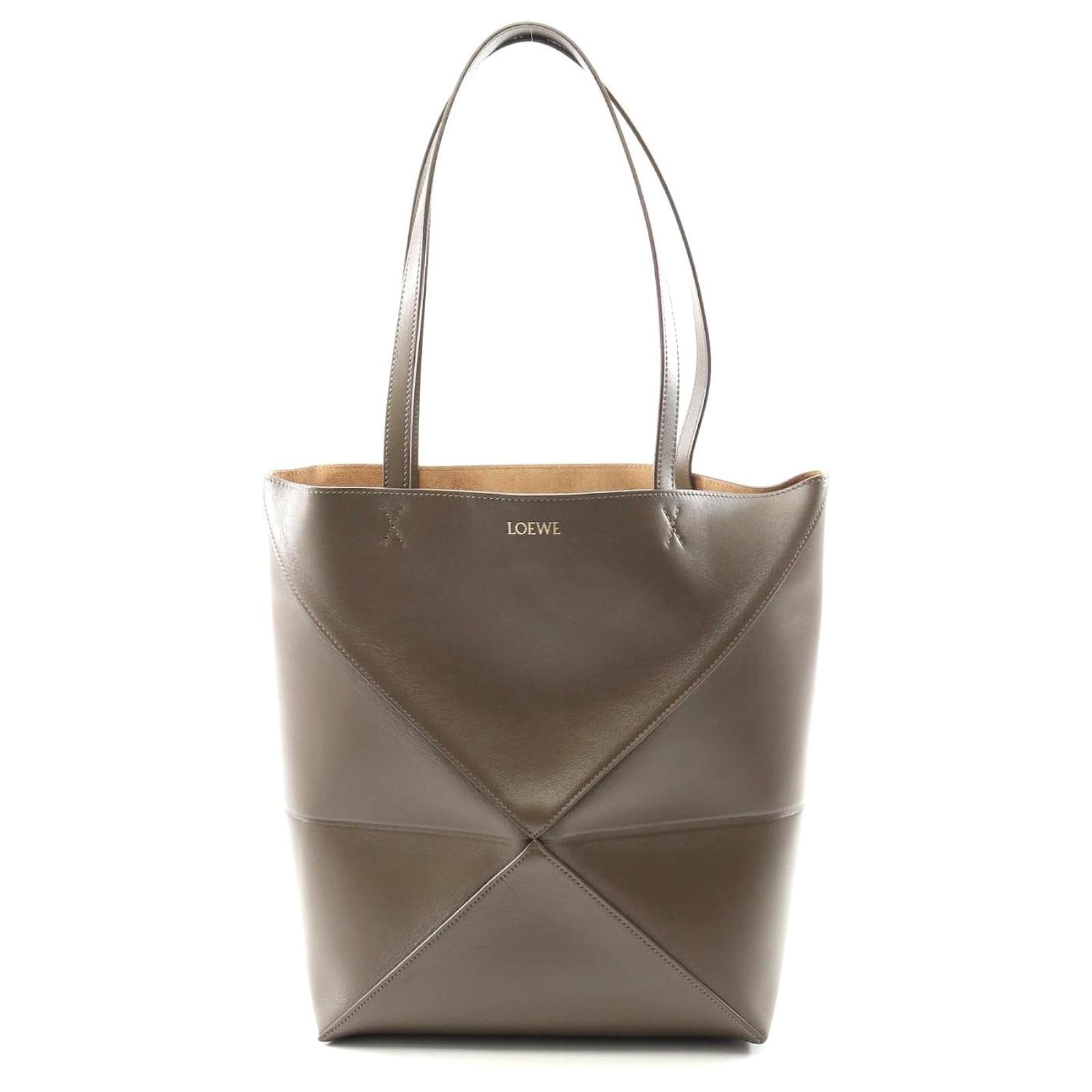 Loewe Puzzle Medium Leather Tote Bag Green Pony-style calfskin  ref.2316988