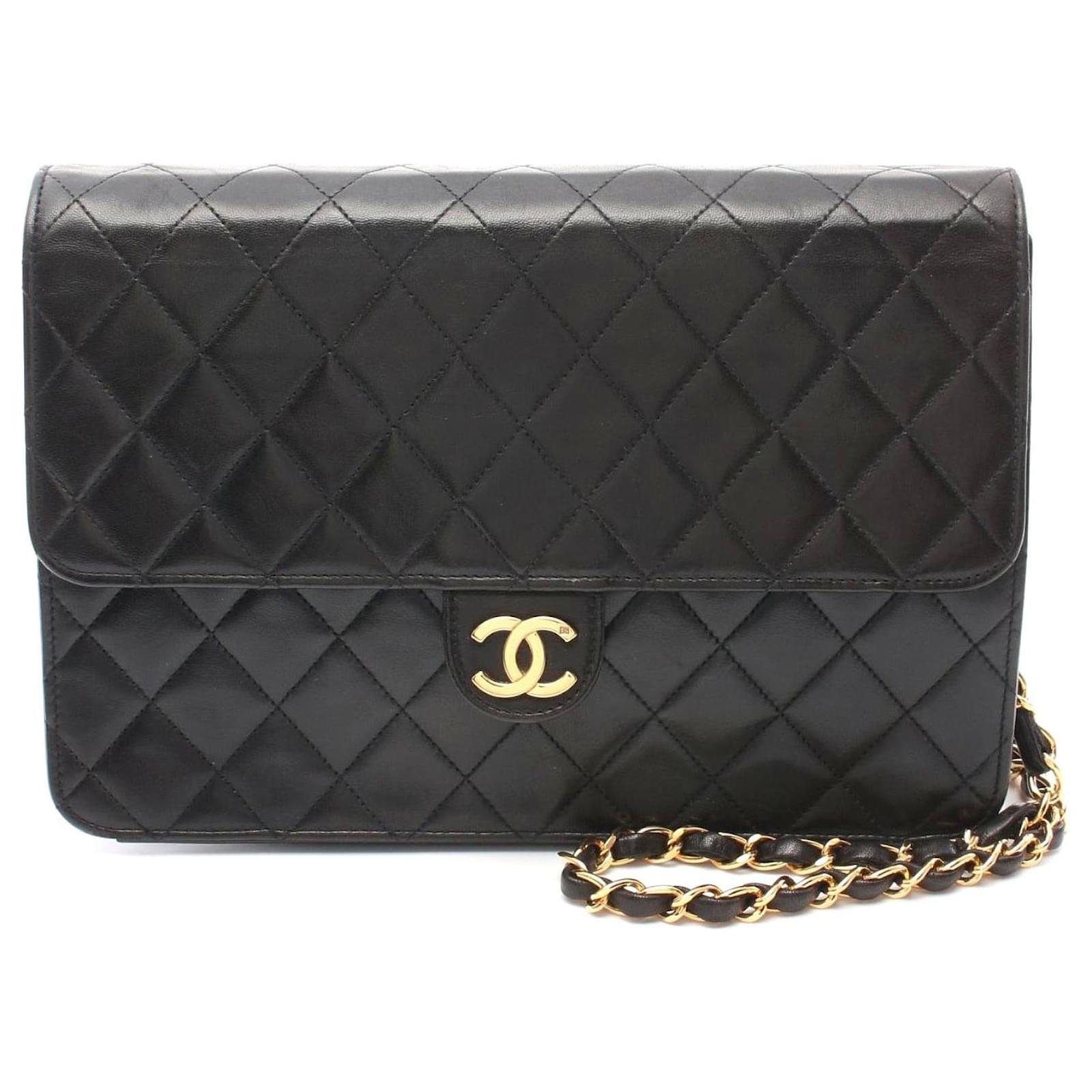 Chanel Matelasse Lambskin Shoulder Bag Black Leather  ref.2316511