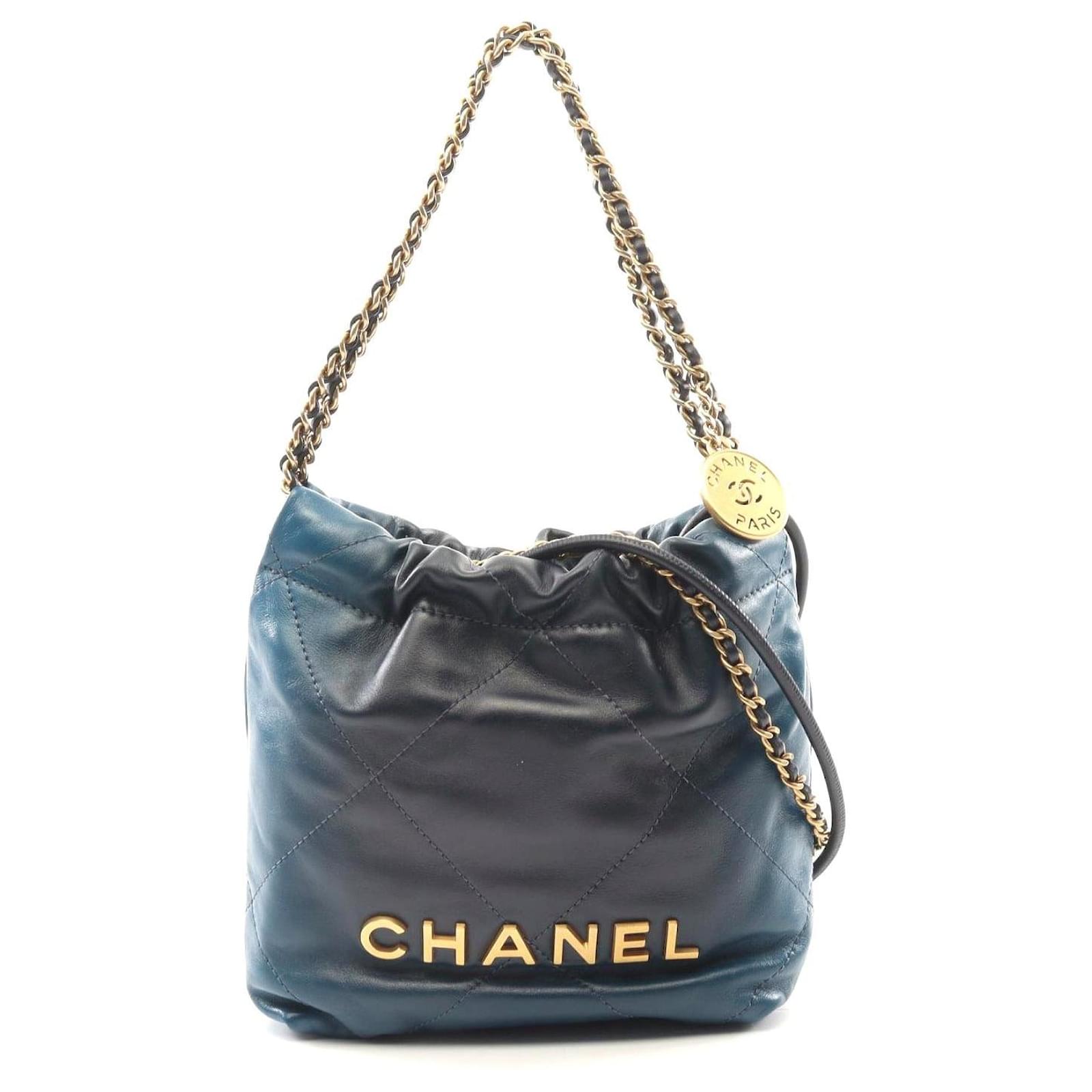 Chanel 22 Mini Leather Shoulder Bag Blue  ref.2316473