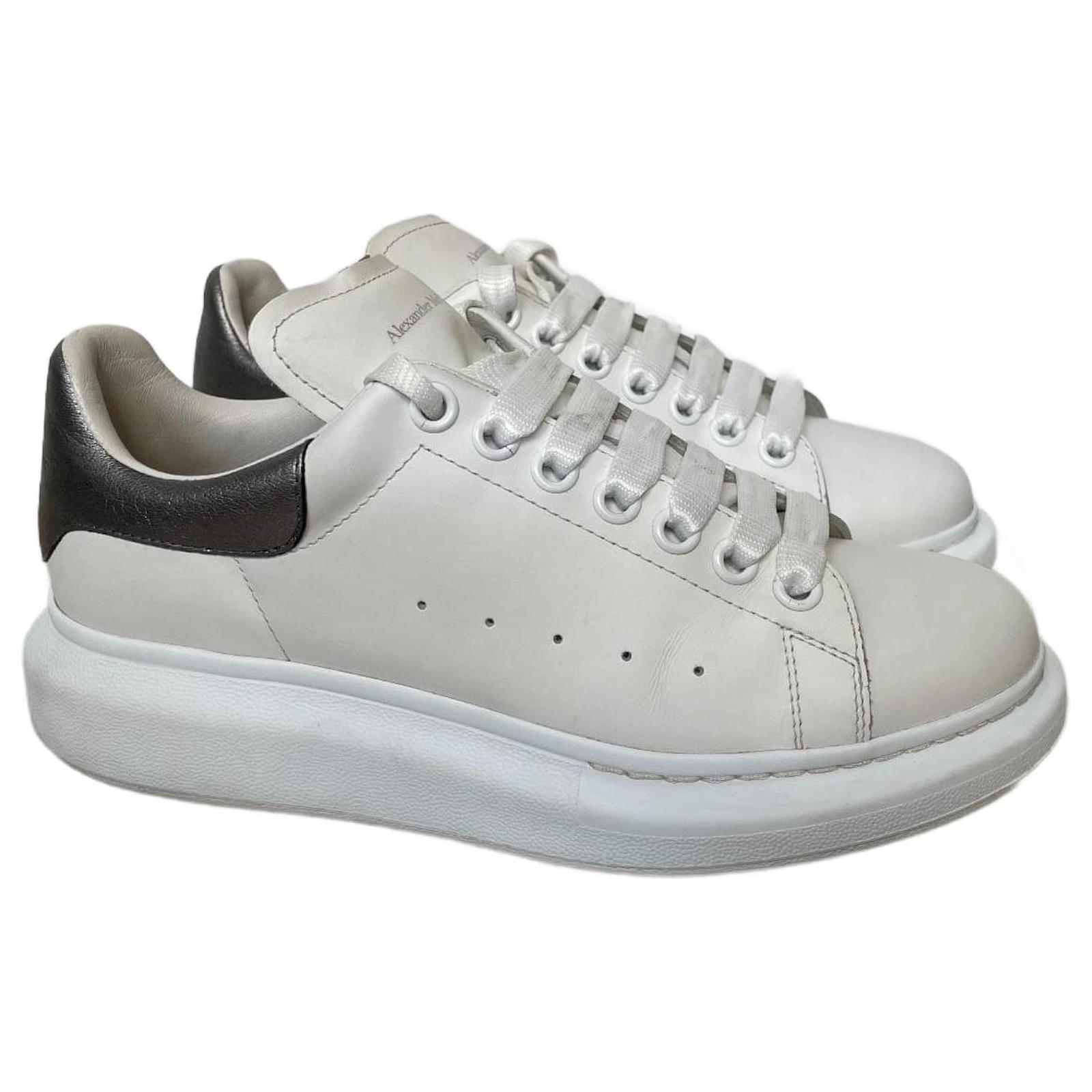 Alexander Mcqueen oversized White Leather  ref.2309086