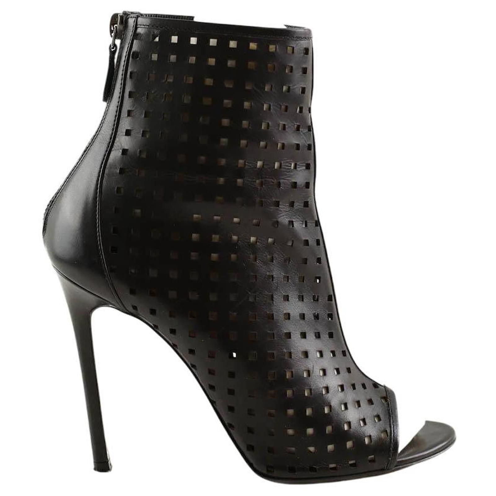 Barbara Bui Leather boots Black  ref.2303493