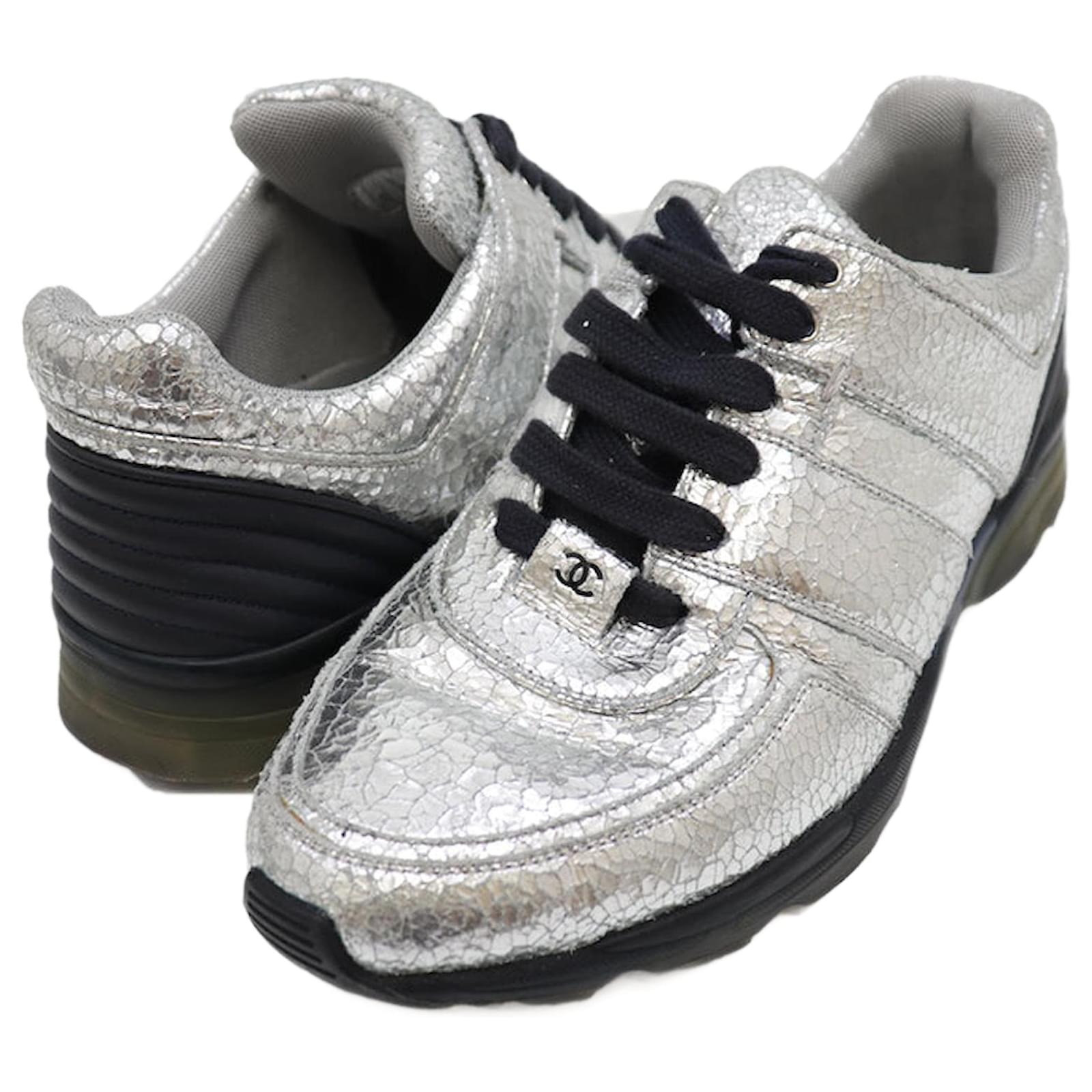 Chanel Crack Leather Sneakers G31712 Silvery Navy blue  ref.2298293