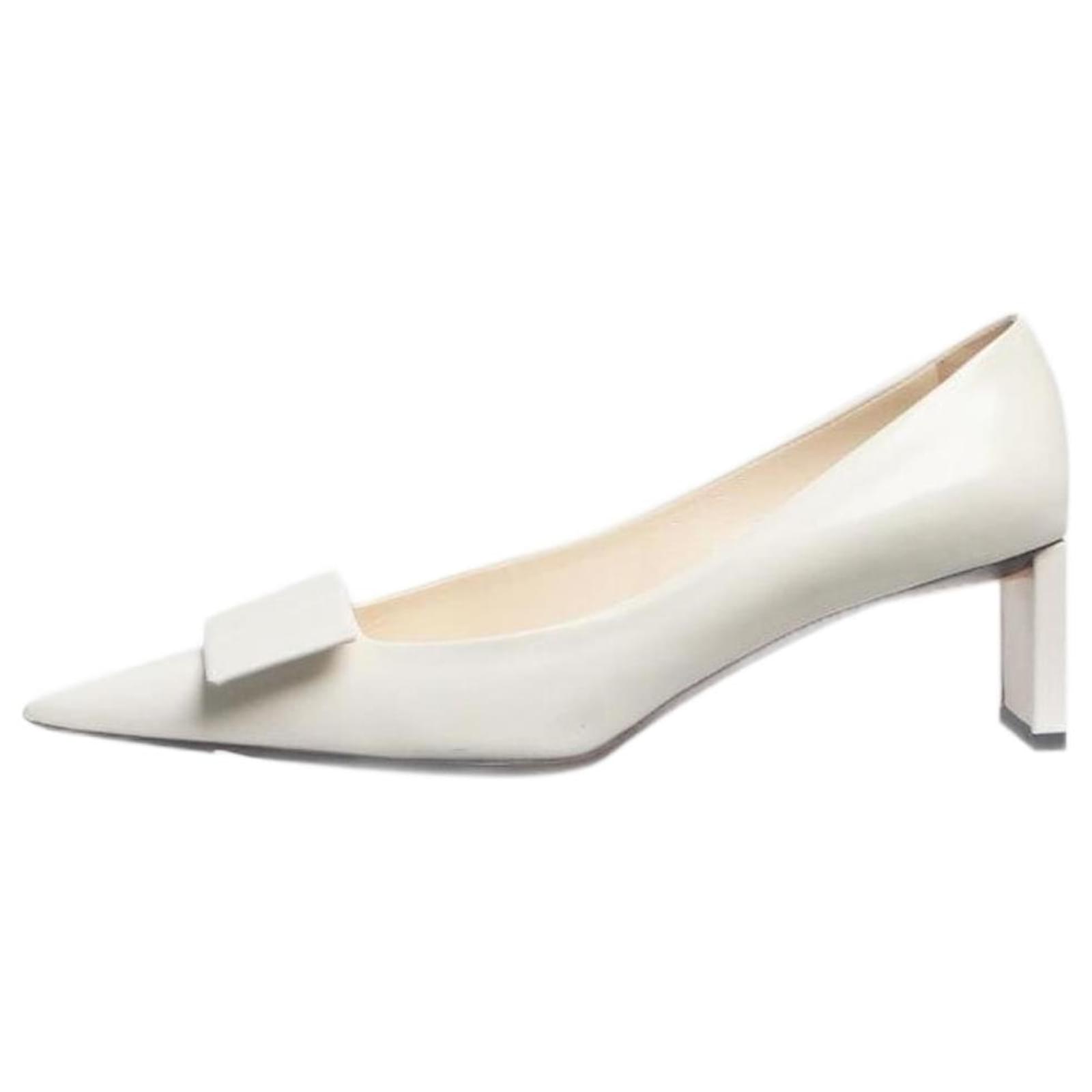 Louis Vuitton White leather pointed-toe pumps - size EU 37.5  ref.2292339