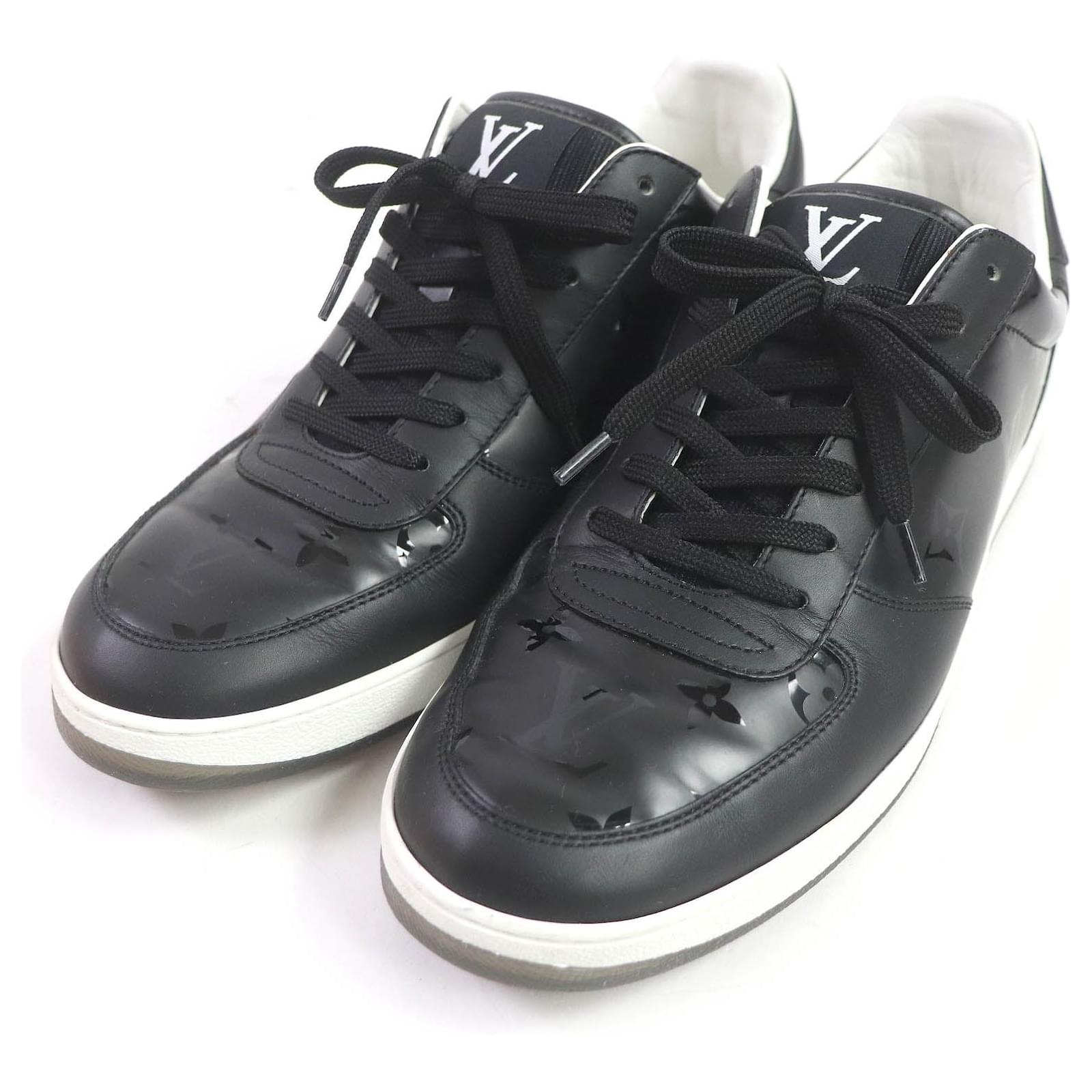 Louis Vuitton Rivoli Monogram Sneakers Black Leather  ref.1694884