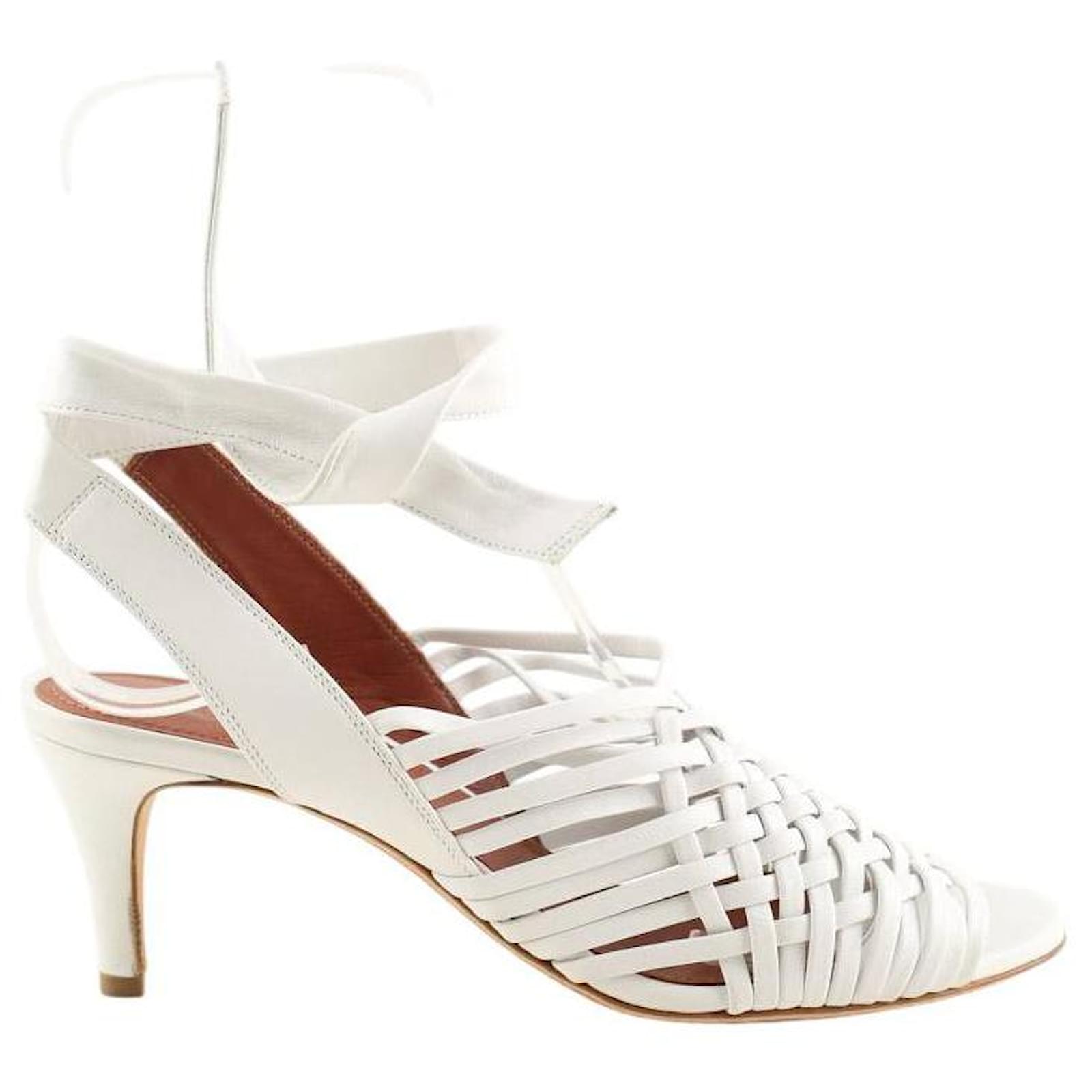 Loro Piana Leather heels White  ref.2325705