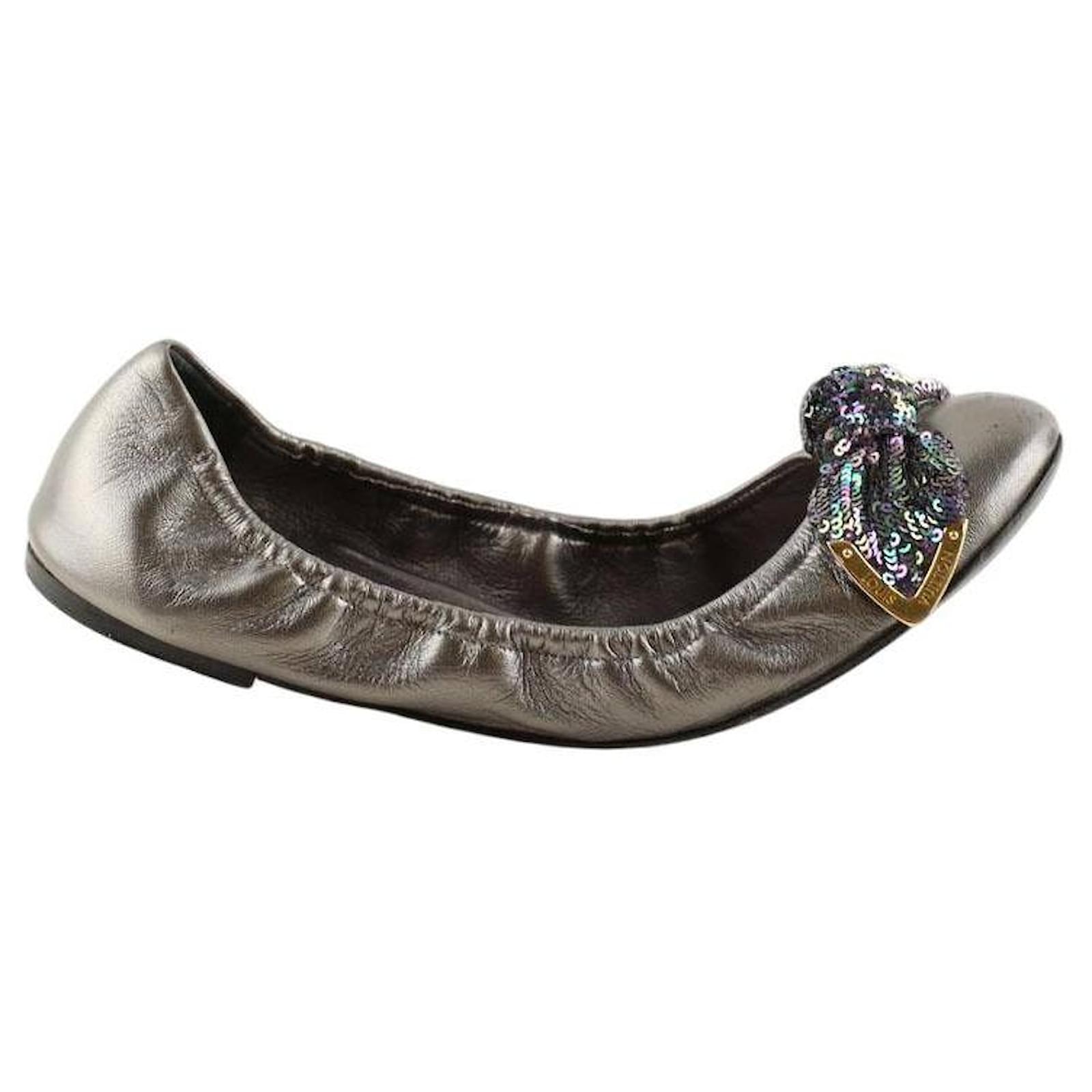 Louis Vuitton Leather ballerinas Grey  ref.2322557