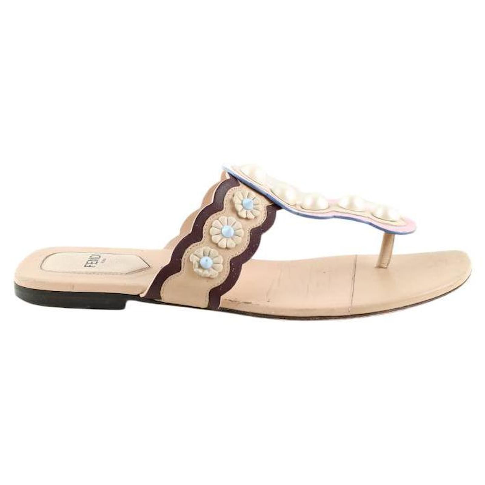 Fendi Leather sandals Pink  ref.2322555