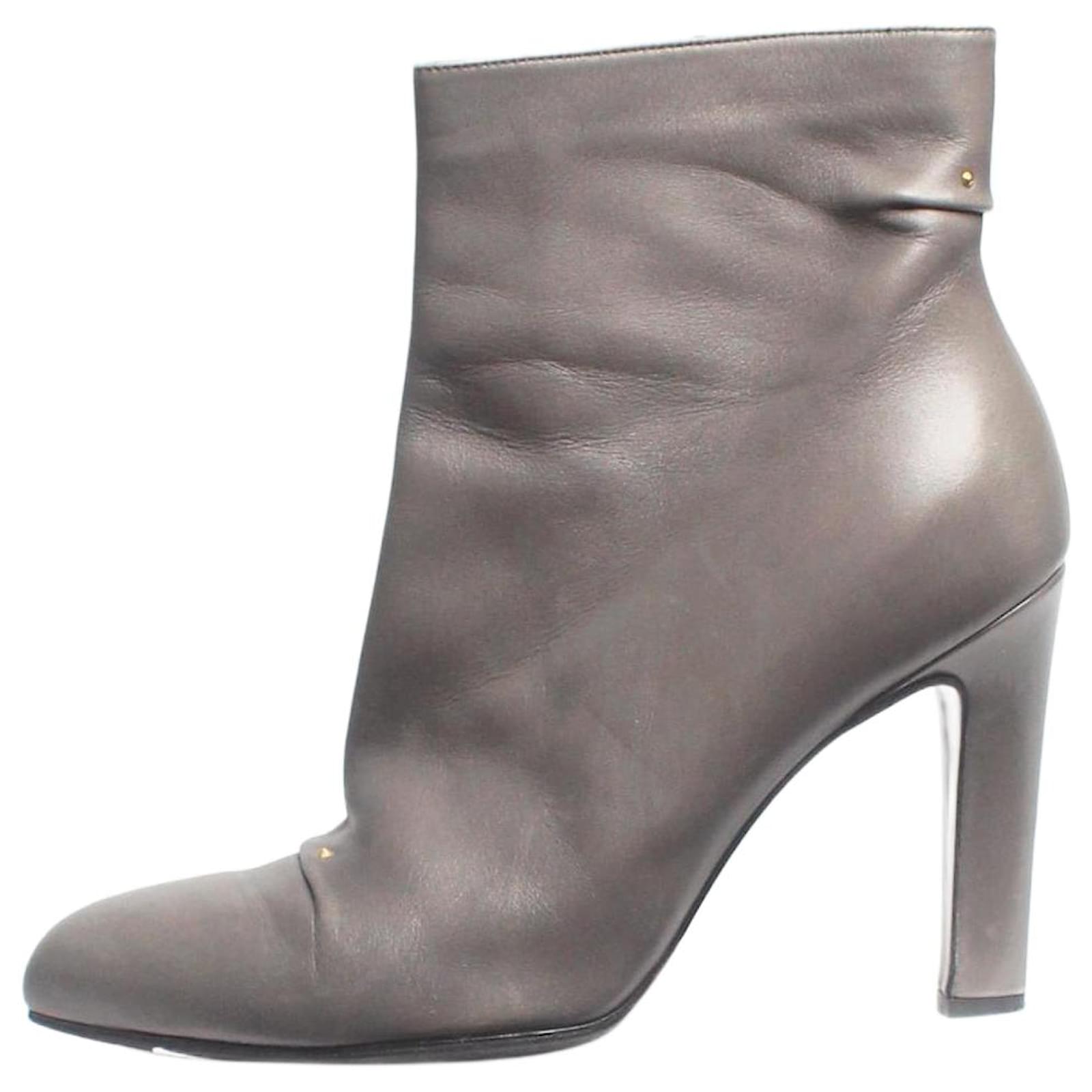 Roger Vivier Grey Le Silla boots - size EU 37 Leather  ref.1817703