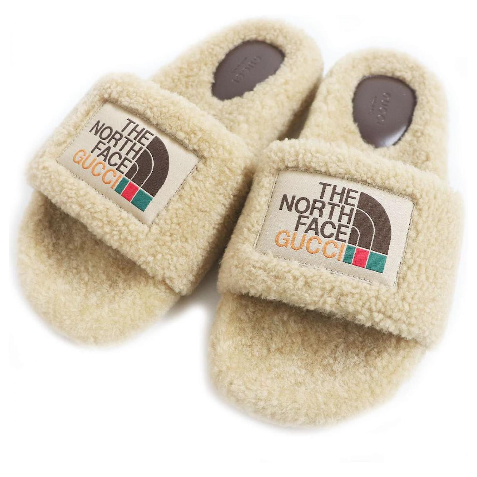 Gucci x The North Face Mouton Boa Sandals Beige  ref.1684462
