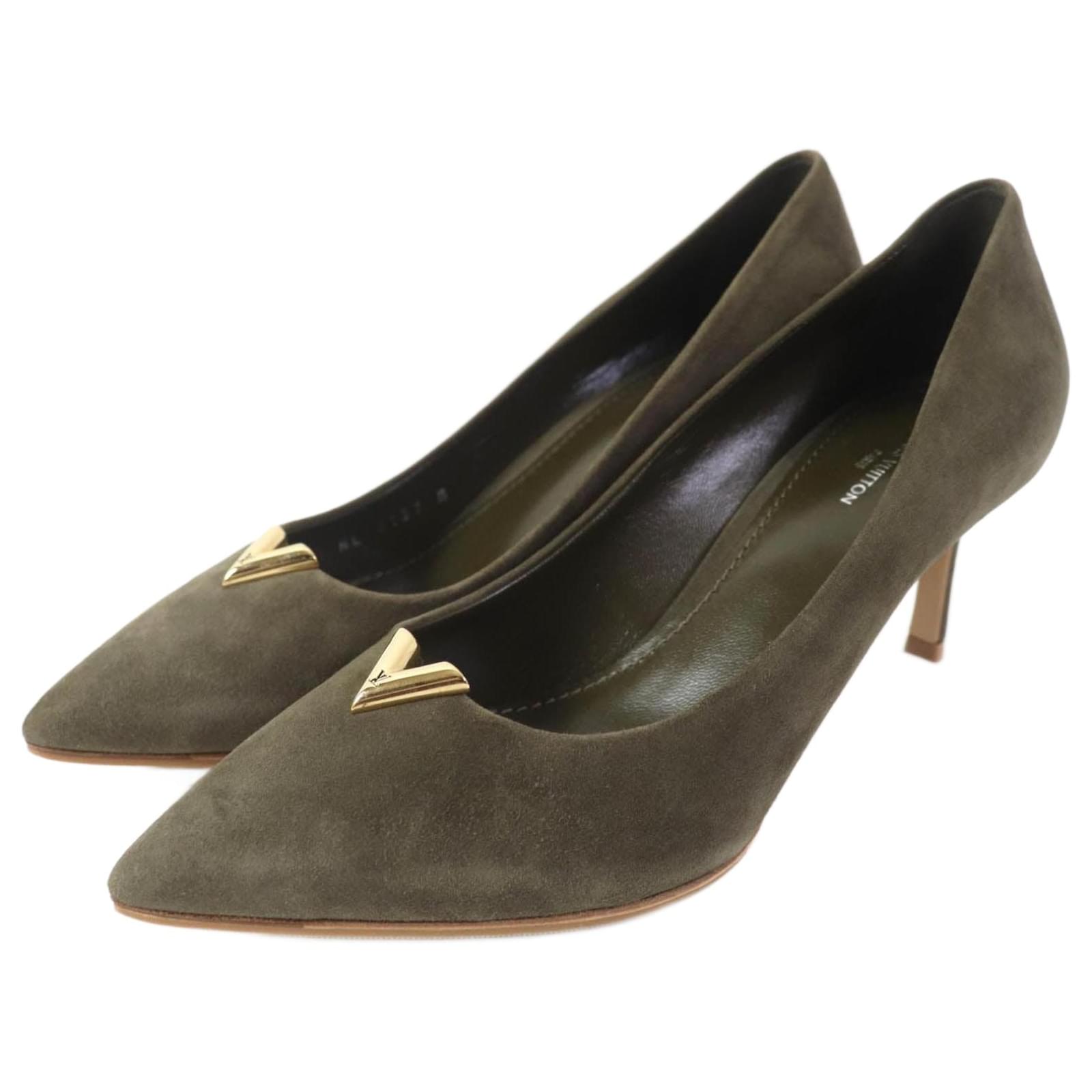 Louis Vuitton Suede Leather Pumps Khaki 37  ref.1704484