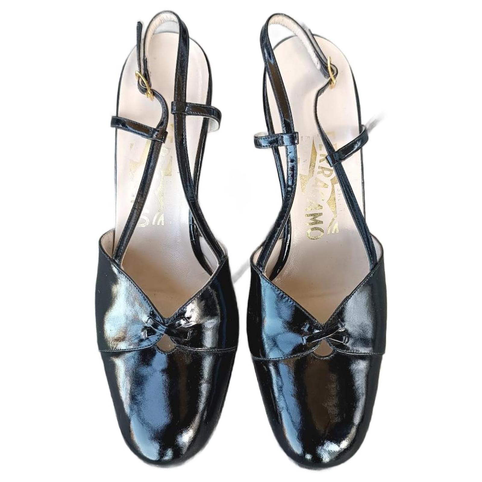 Salvatore Ferragamo Heels Black Patent leather  ref.2276503