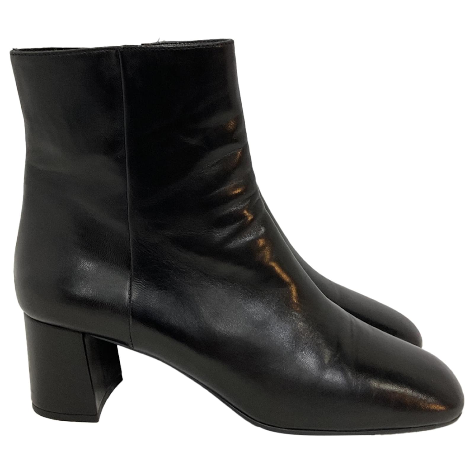  Prada Block Heel Ankle Boots in Black Leather  ref.2257444