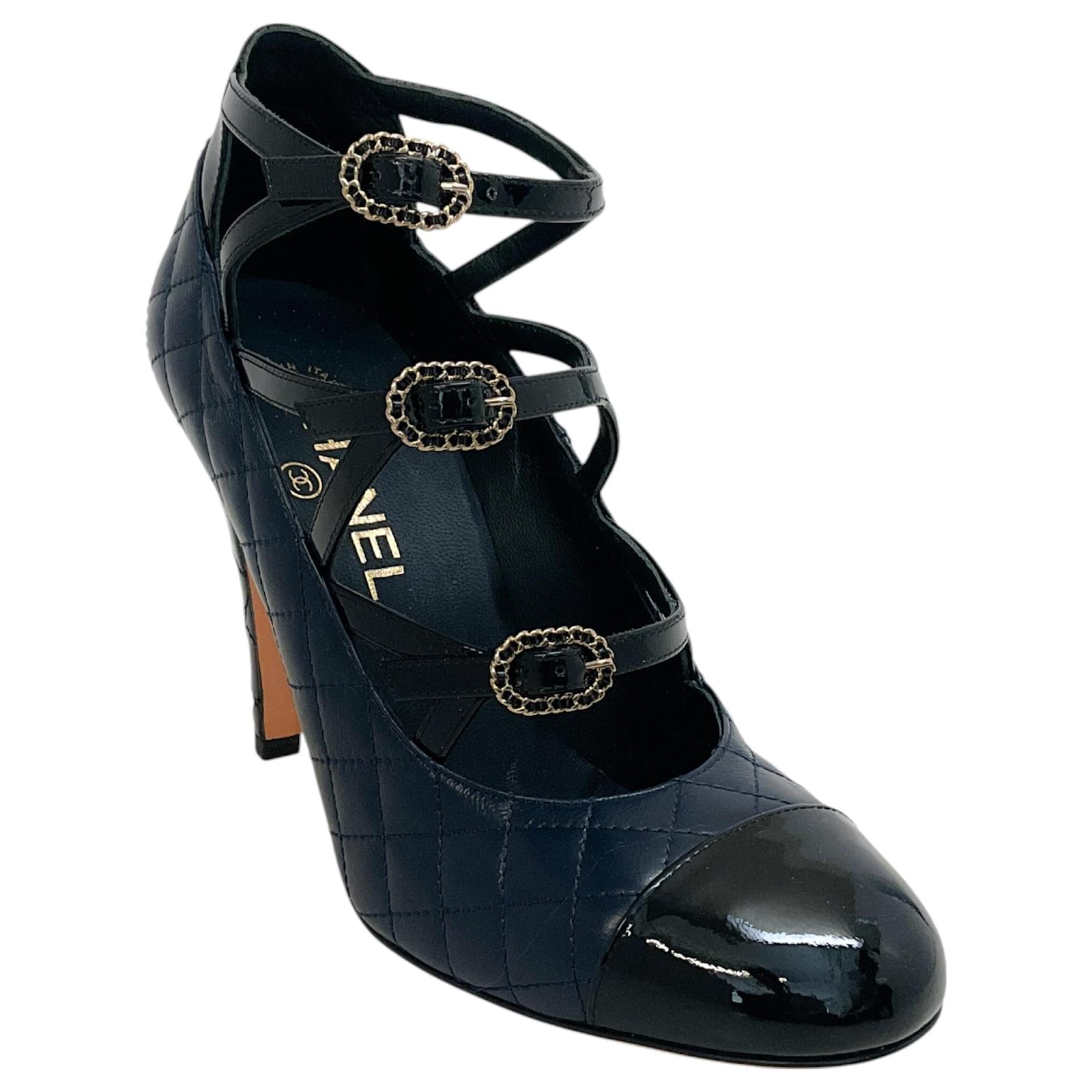 Chanel Navy Blue / Black Quilted Buckled Spectator Pumps Leather  ref.2254609