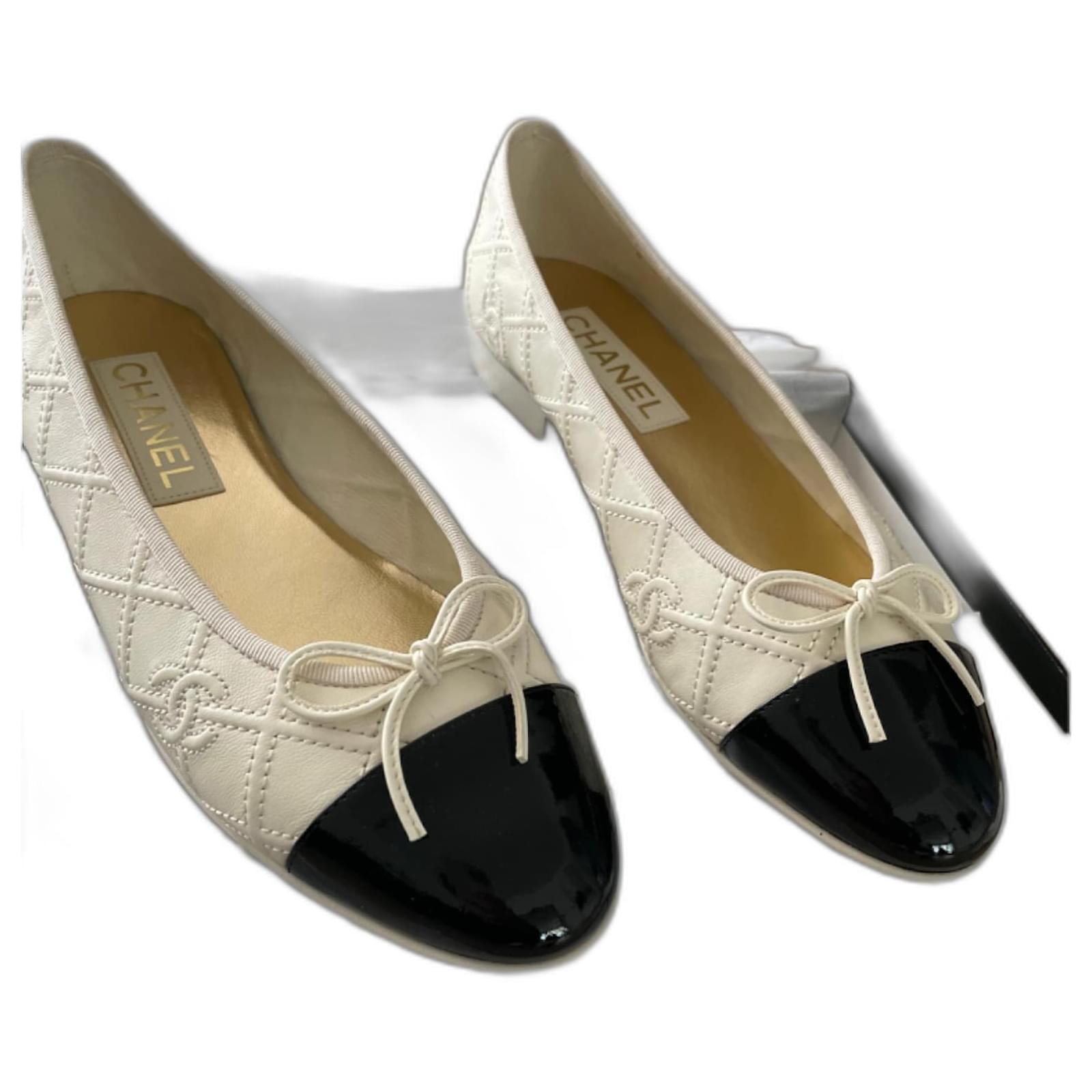 Chanel Ballerina Mary Janes shoes limited size 39.5 New Full Set Cream Leather  ref.2246697
