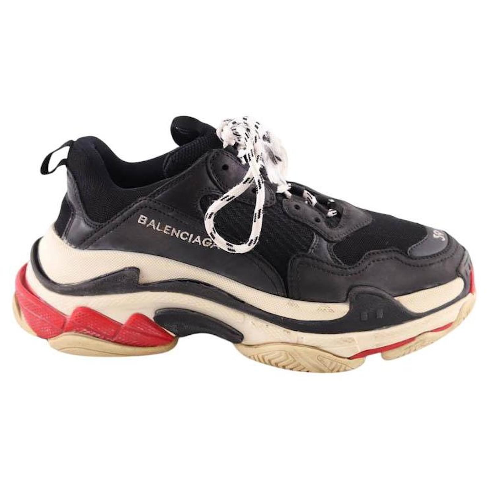 Balenciaga Leather sneakers Black  ref.1747569