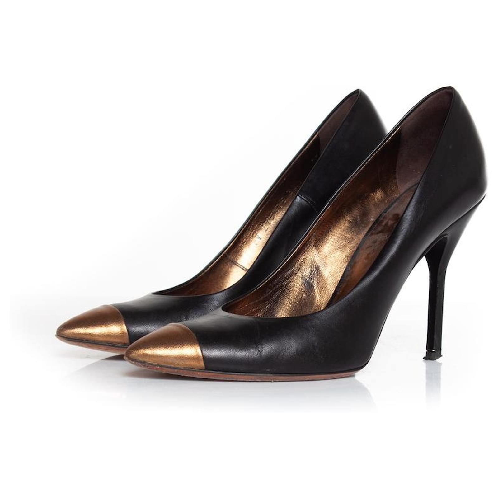 YVES SAINT LAURENT, Black leather pumps  ref.1002757