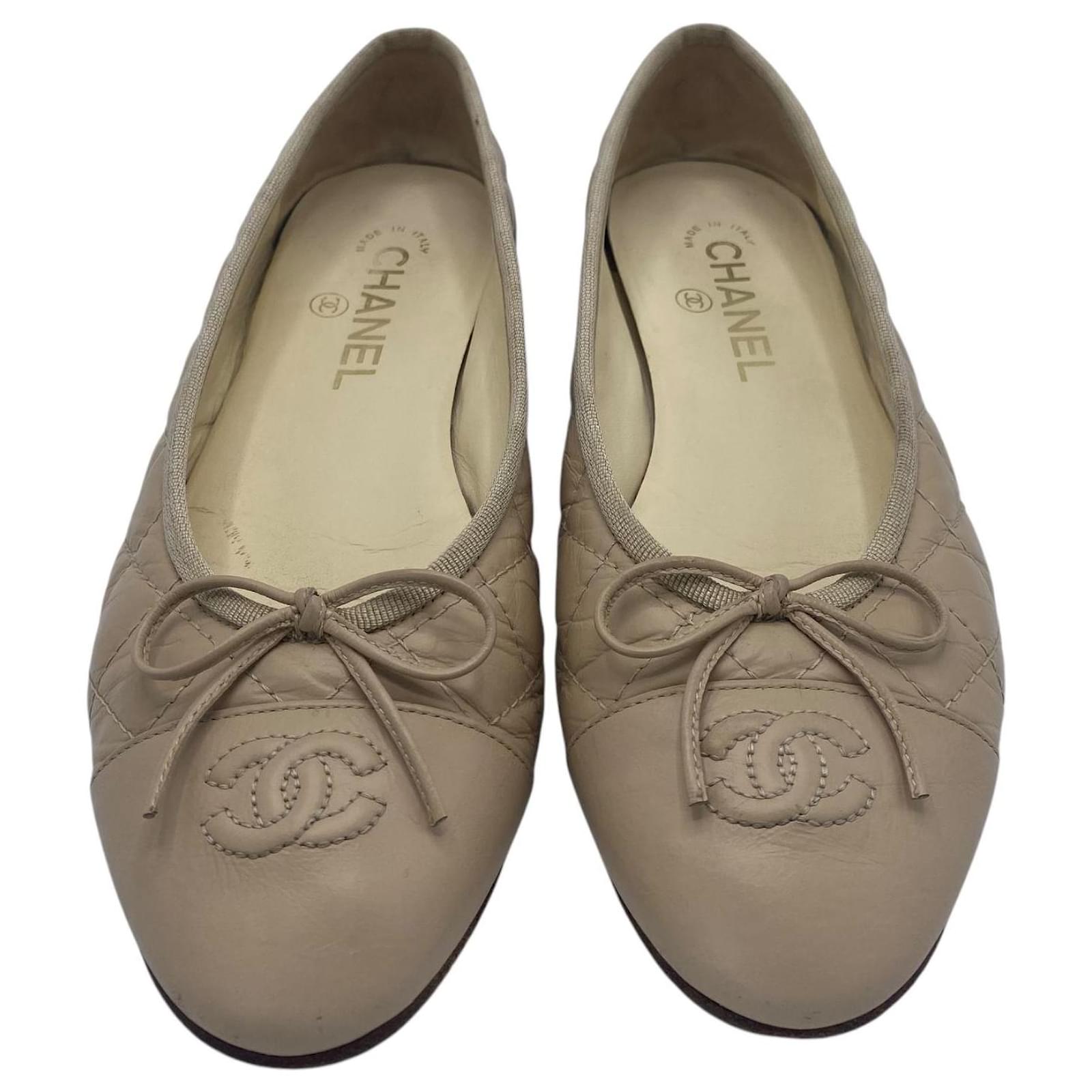 Chanel Beige Quilted Leather CC Bow Ballet Flats EU 38.5  ref.2152593