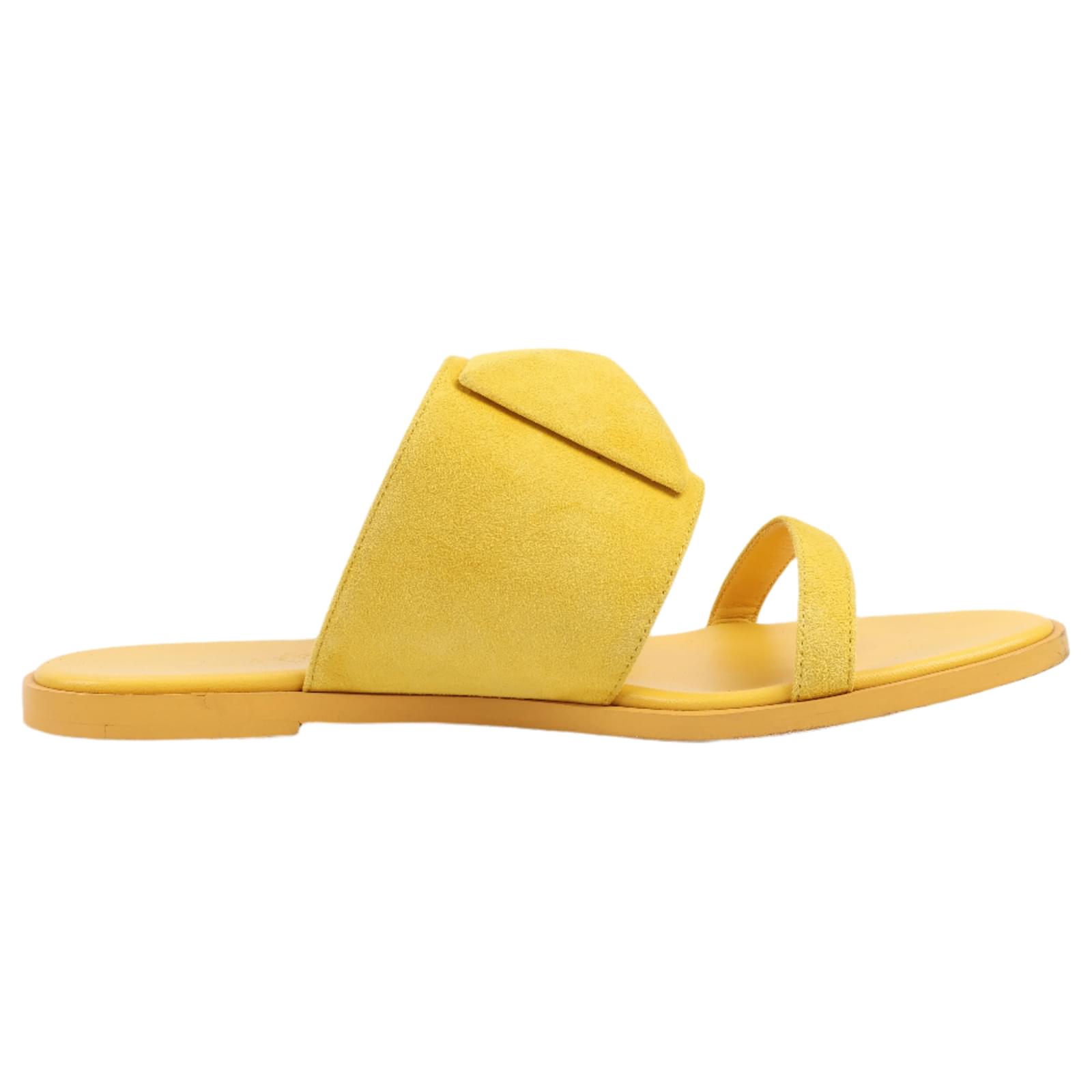 Hermès HERMES Kaia Suede Sandals in Yellow Gold, Size 36.5 EU  ref.2119139