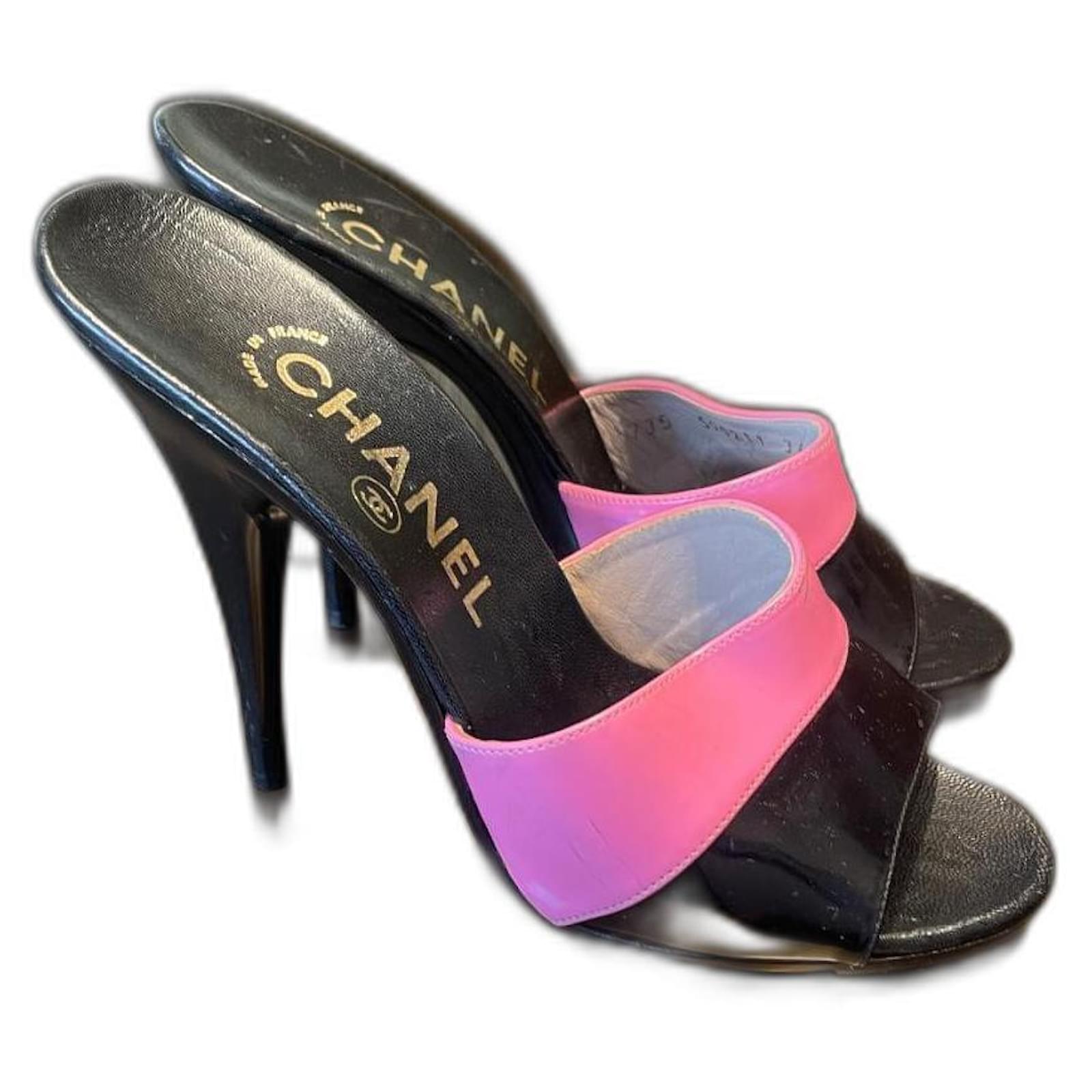Chanel Collector Black Pink Leather  ref.2240584