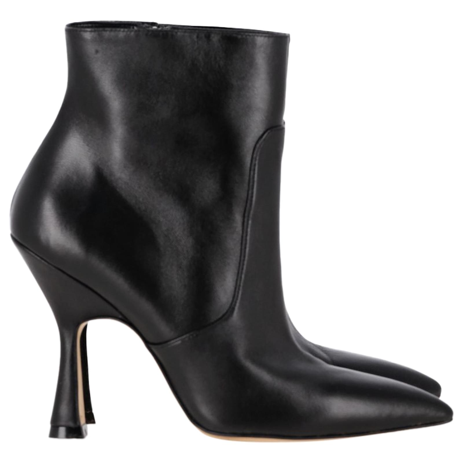  Stuart Weitzman Melena Ankle Boots in Black Leather  ref.2241811