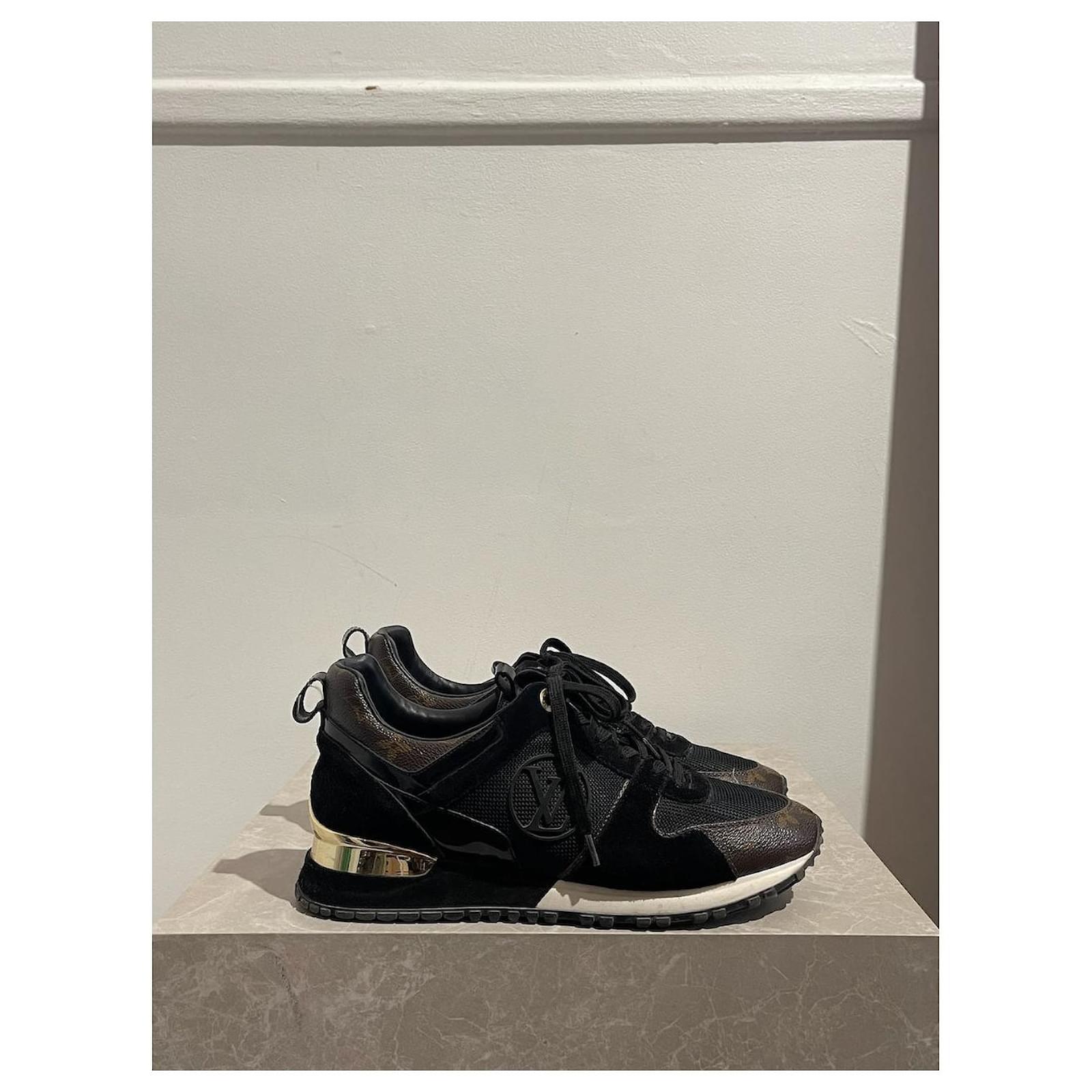 LOUIS VUITTON Trainers T.EU 40 Leather Black  ref.2122887