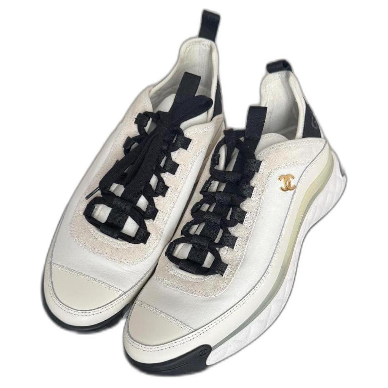 Cambon Chanel Sneakers White Cloth  ref.2228513