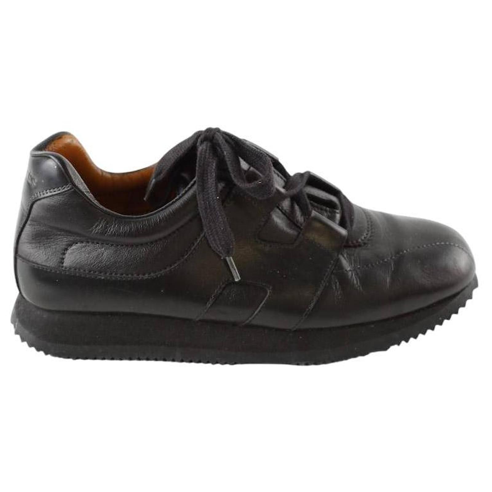 Hermès Leather sneakers Black  ref.2222394