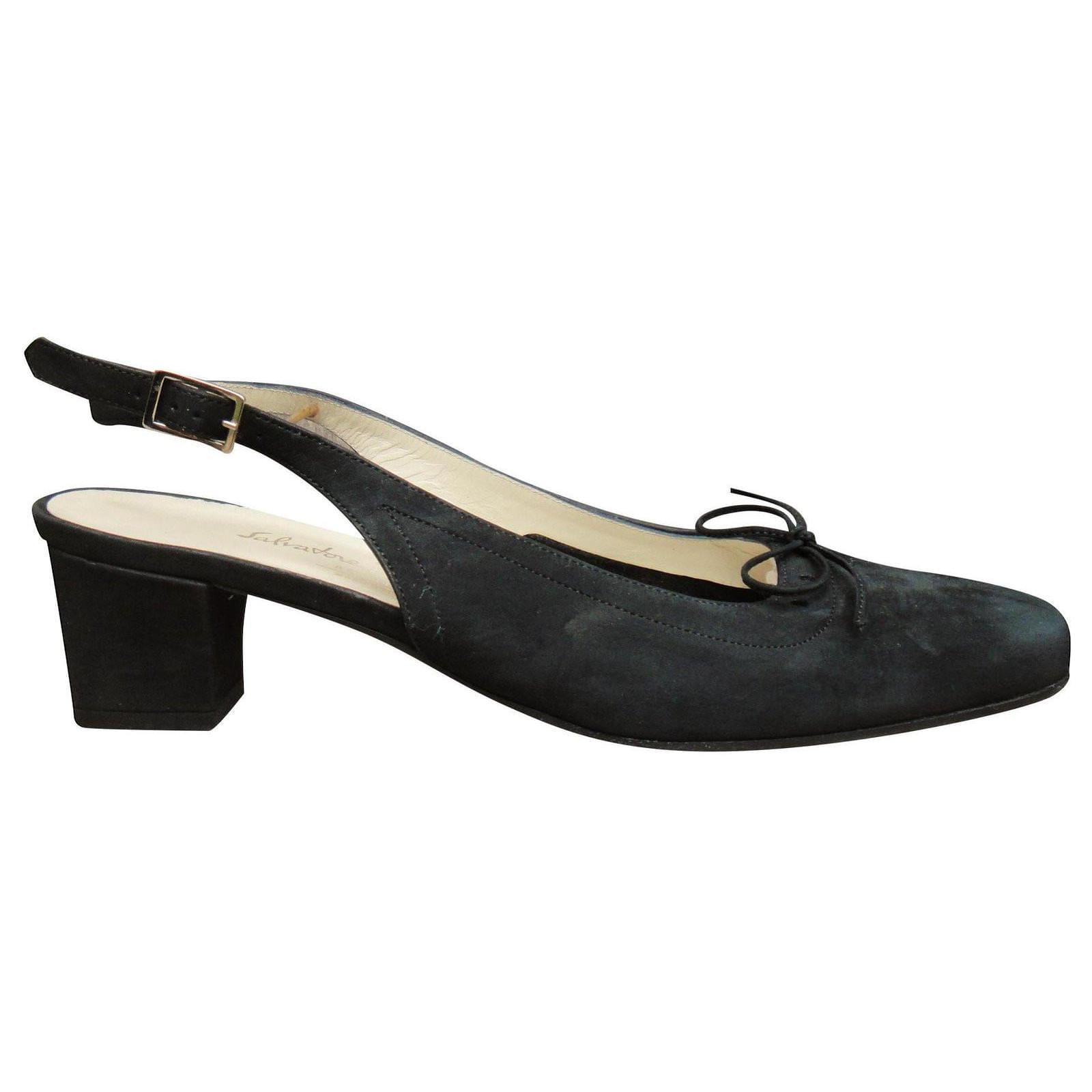Salvatore Ferragamo Heels Black Deerskin  ref.2217748