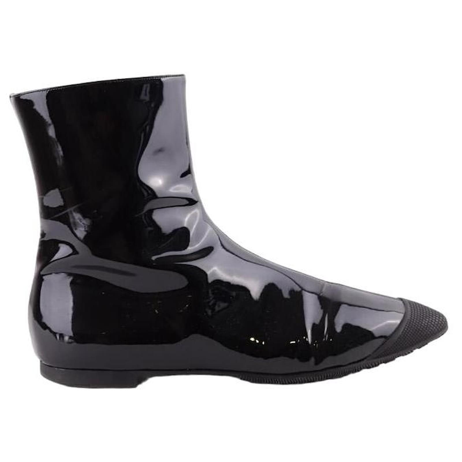 Miu Miu Patent leather boots Black  ref.1710691