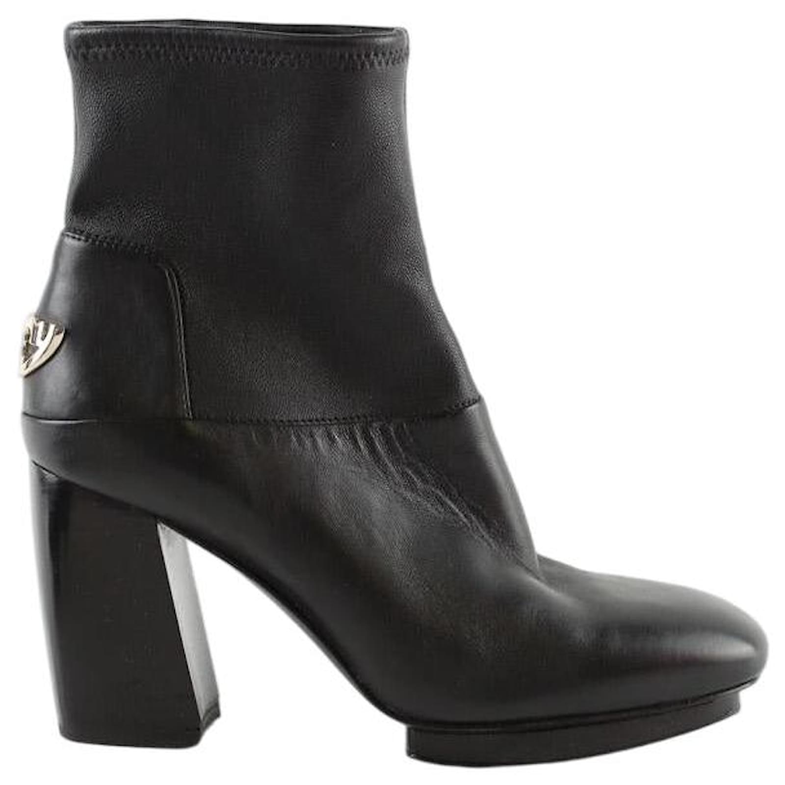 Tory Burch Leather boots Black  ref.2211231
