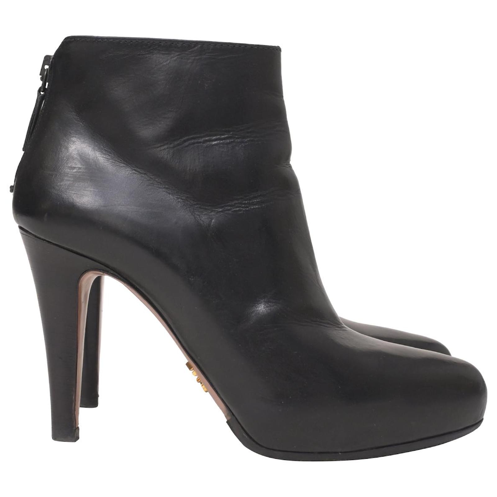 Prada Ankle Boots in Black Leather  ref.1422410